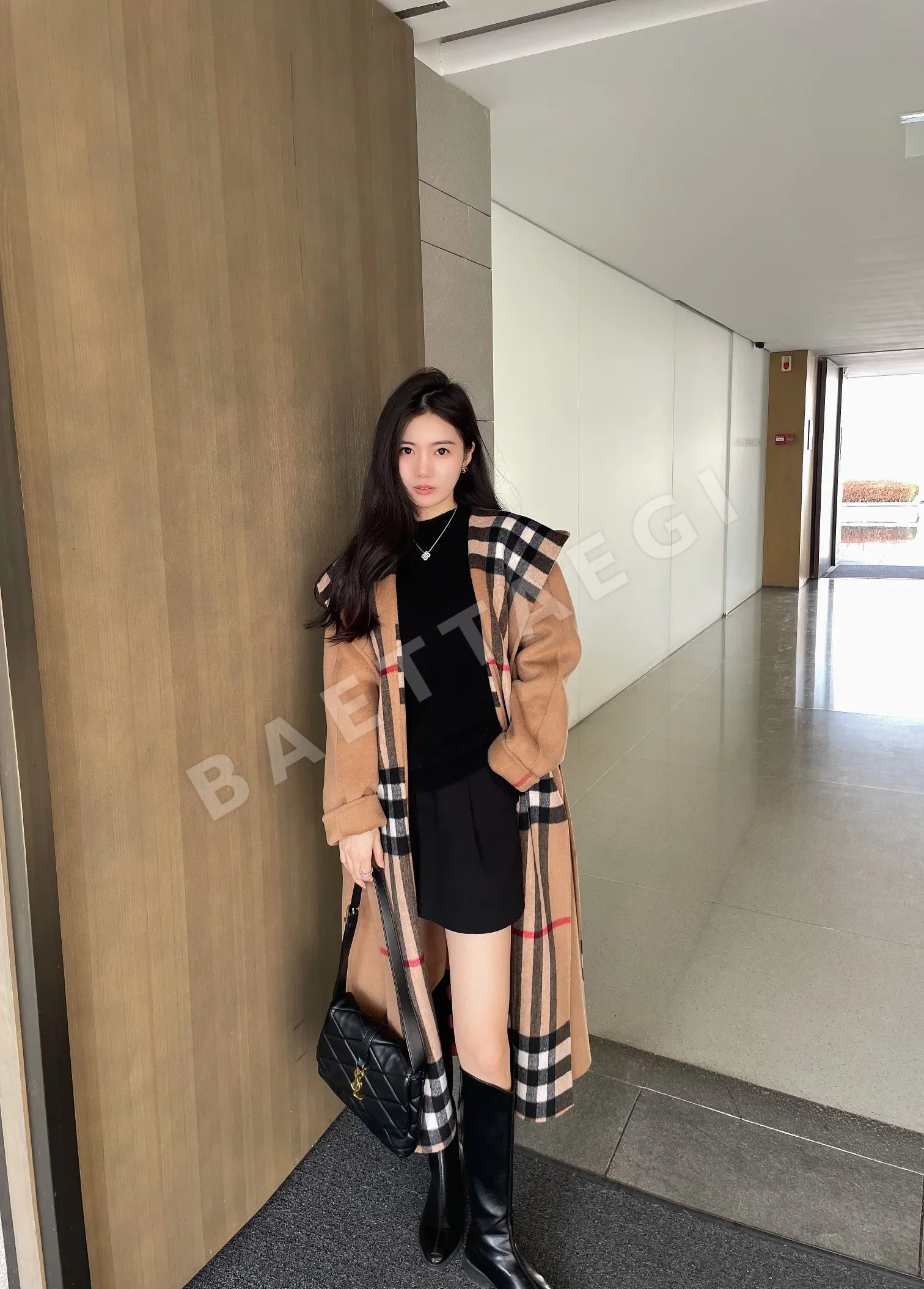 버버리 울 캐시미어 혼방 후드 여성 자켓 상세 이미지 6