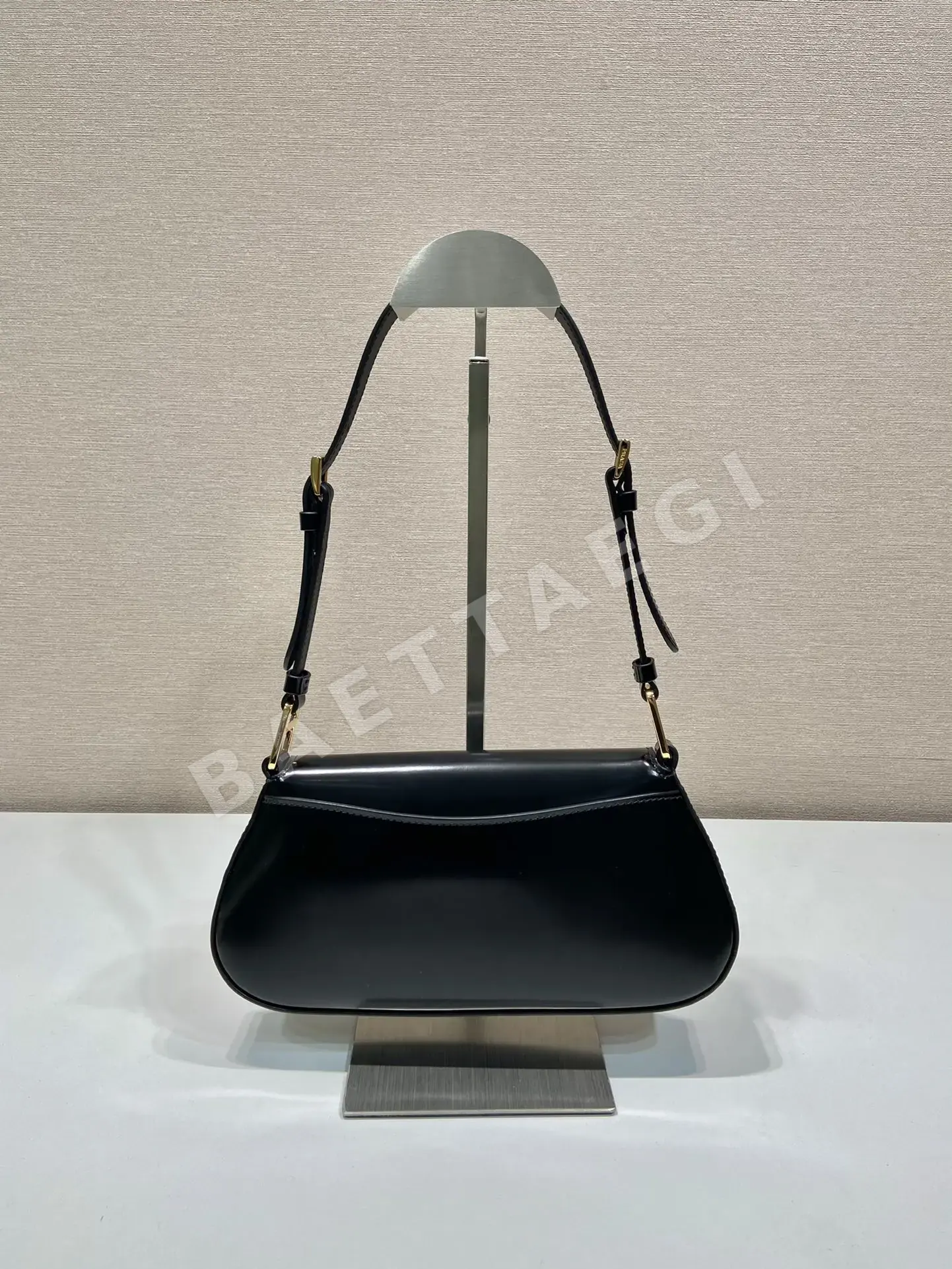 프라다 언더암 숄더백 1BD345 상세 이미지 4