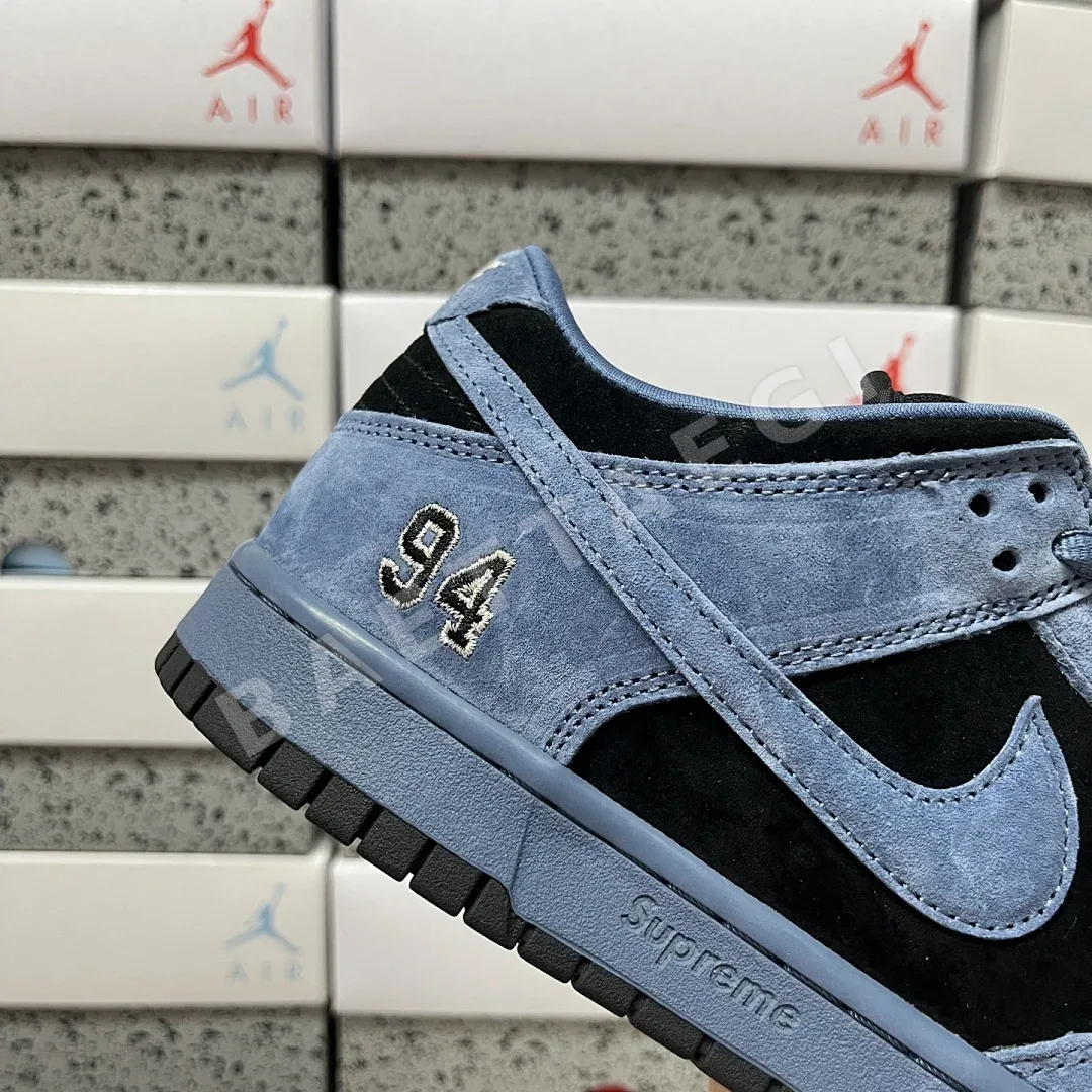 나이키 [S2] SB 덩크 로우 블루 블랙 HQ8487-400 201045 Nike SB Dunk Low Supreme 94 Ocean 상세 이미지 8