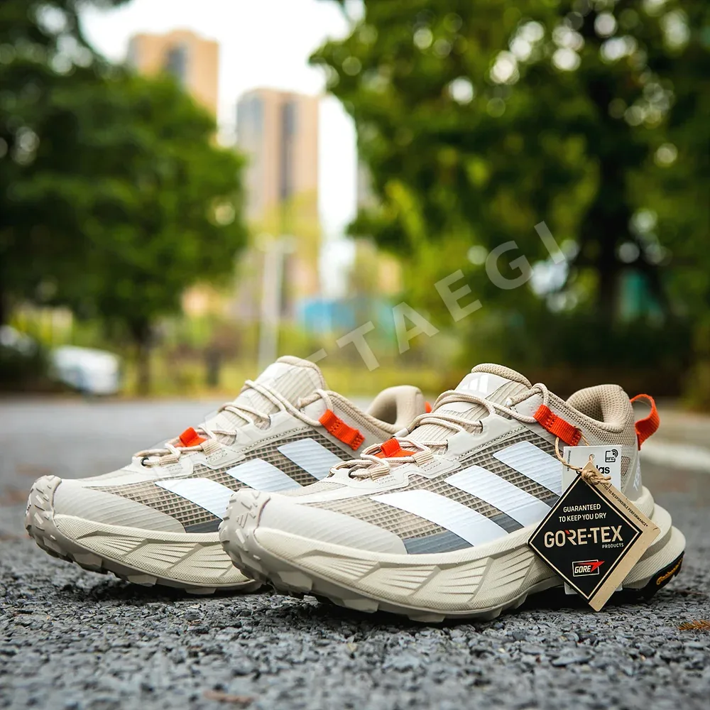 아디다스 Terrex X Free Hiker GTX 하이킹 신발 상세 이미지 2