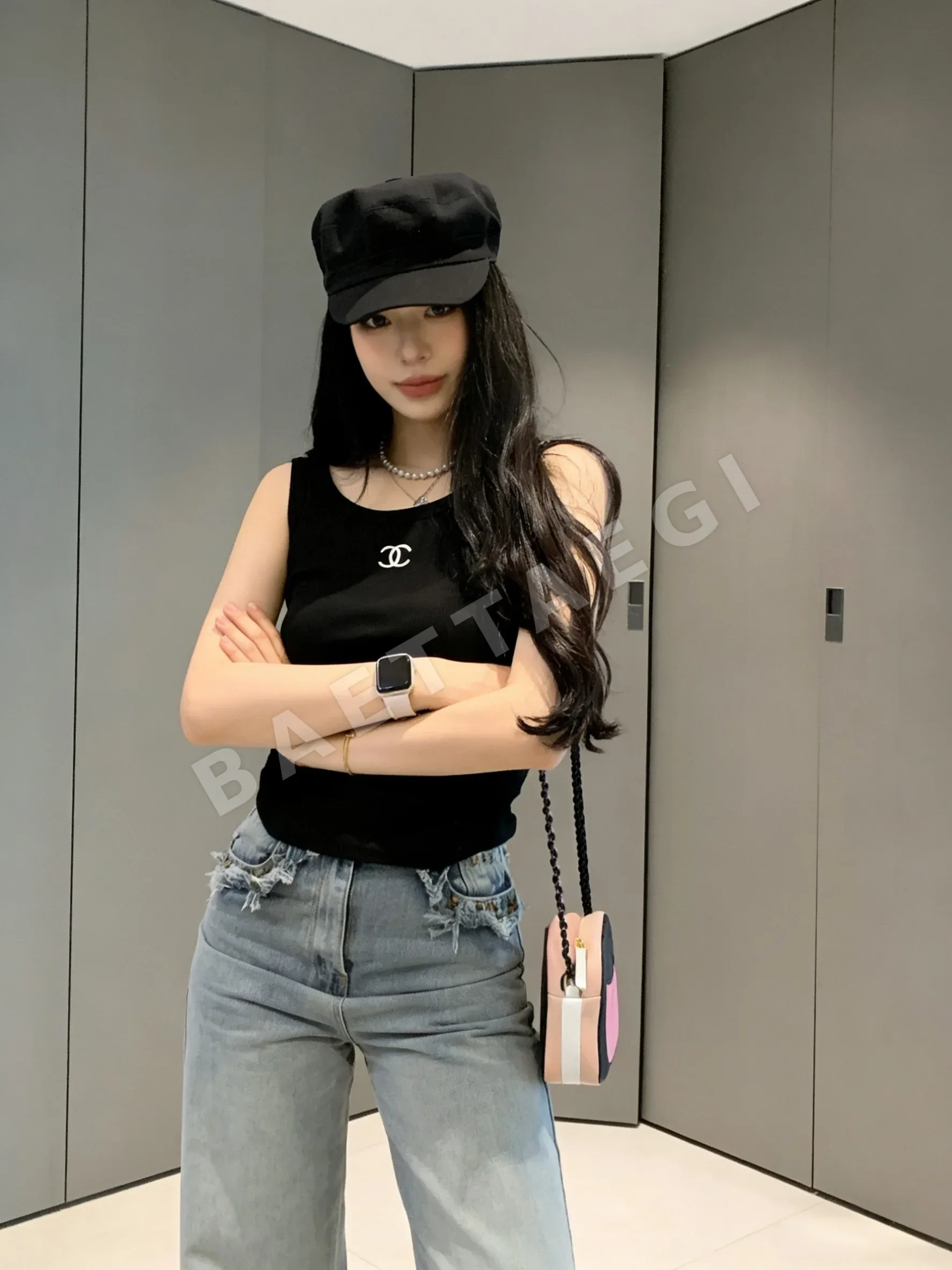 샤넬 클래식 더블 C 골지 여성 반팔티 상세 이미지 9