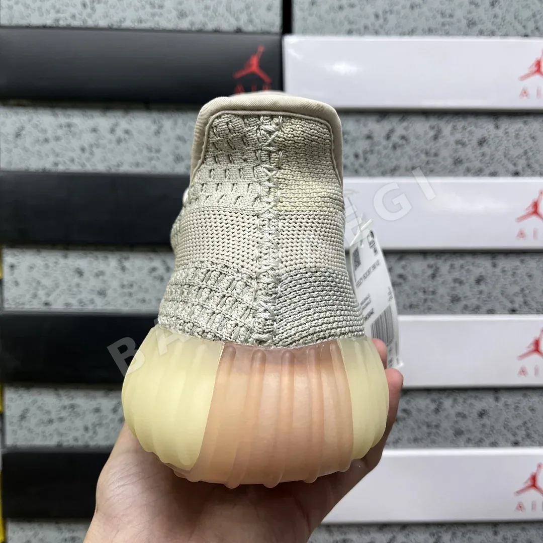 아디다스 [XQ] 이지 부스트 350 V2 FW3042 200771 Adidas Yeezy Boost 350 V2 Citrin 상세 이미지 2