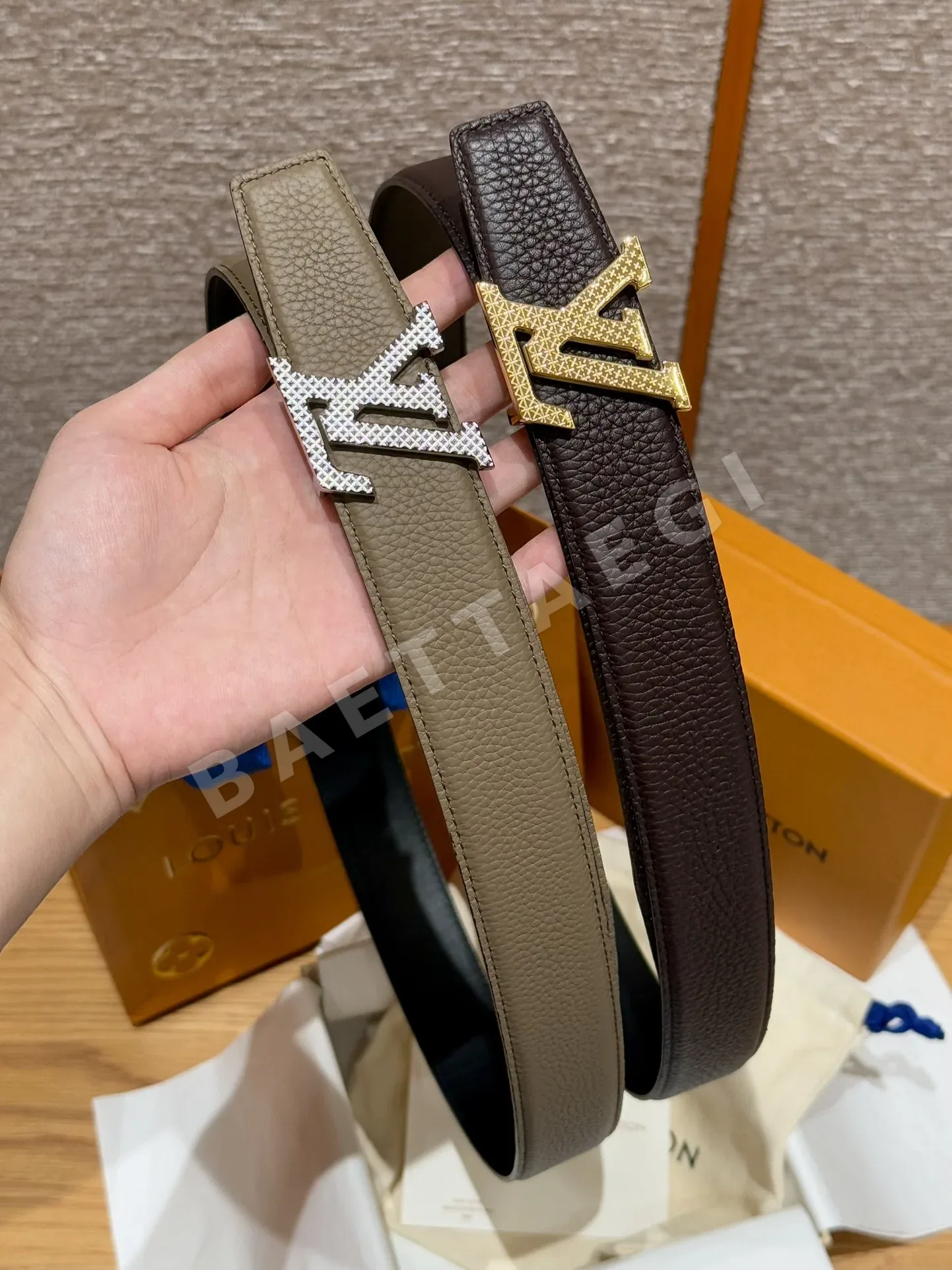 루이비통 양면 소가죽 남성 벨트 172314