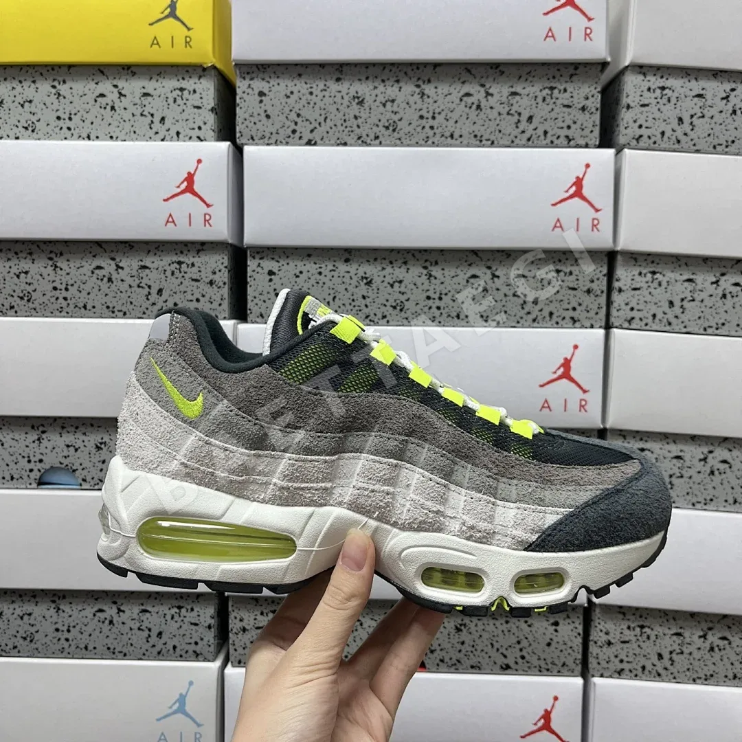 나이키 [GX] 에어 맥스 95 OG 블랙 그레이 HM4738-001 201221 Nike Air Max 95 OG Reverse 상세 이미지 9