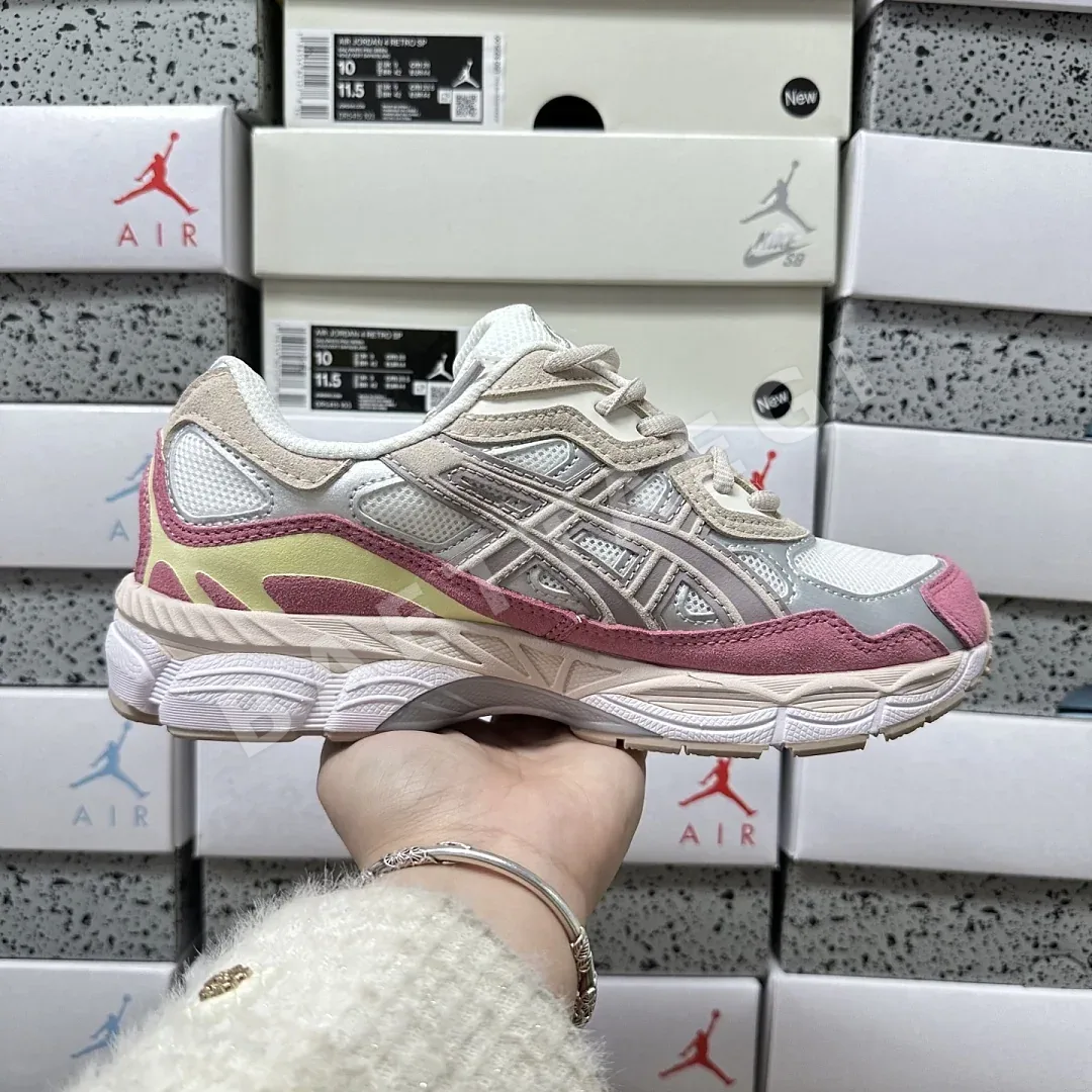 아식스 [WZ] 젤 NYC 1203A383-104 200394 Asics Gel-NYC Cream Mineral Beige Pink 상세 이미지 4