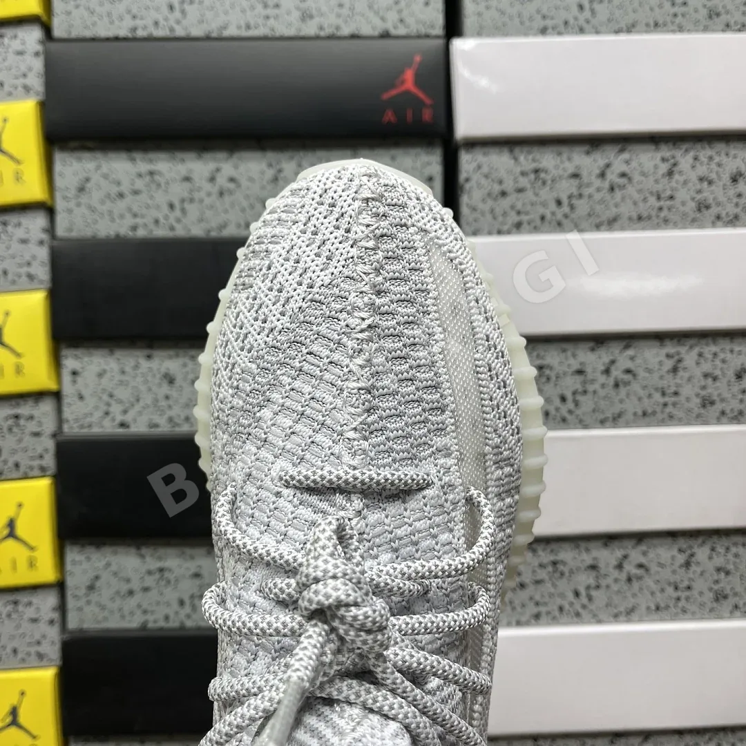 아디다스 [XQ] 이지 부스트 350 V2 EF2905 200774 Adidas Yeezy Boost 350 V2 Static 상세 이미지 4