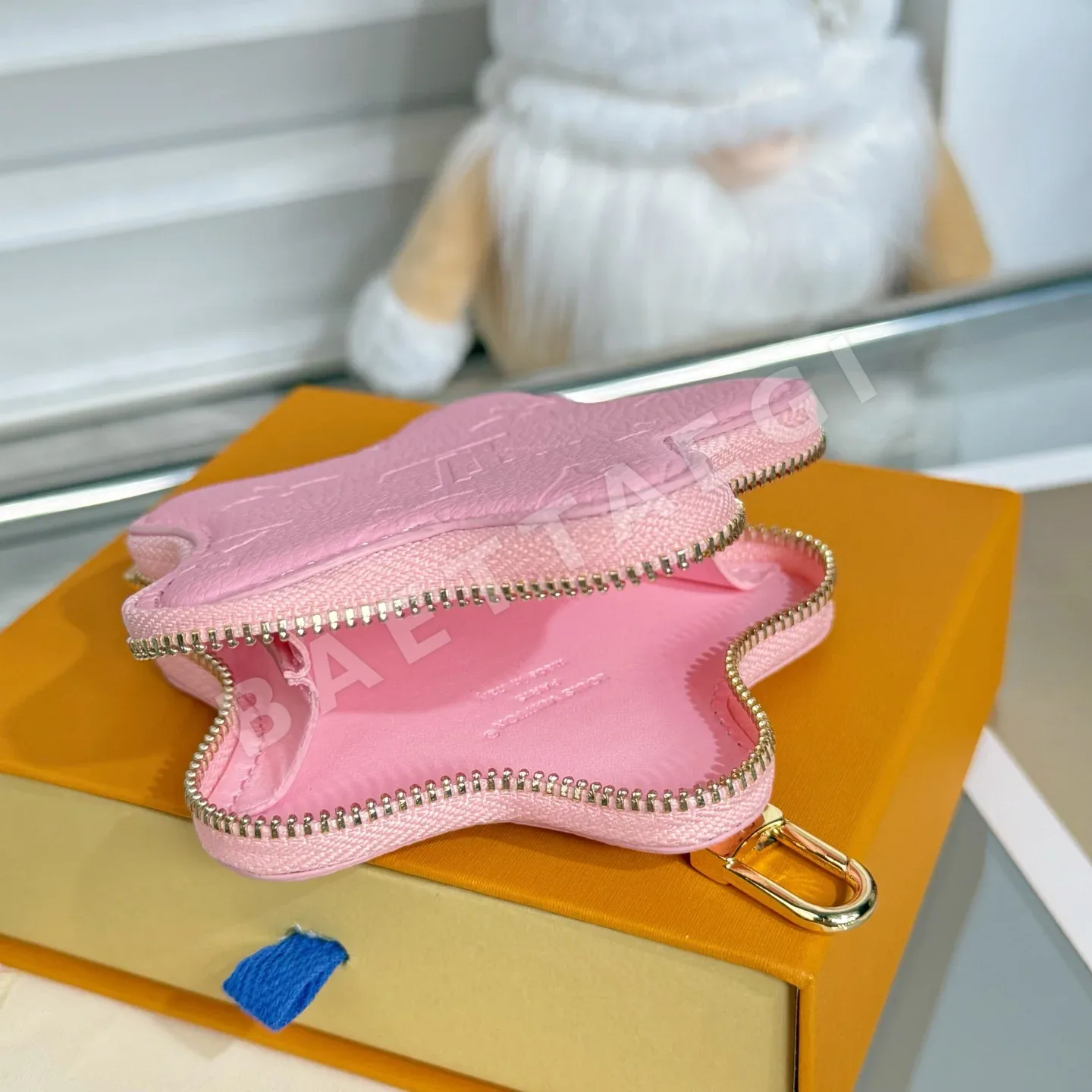 루이비통 미러 컬렉션 별 모양 키링 상세 이미지 6