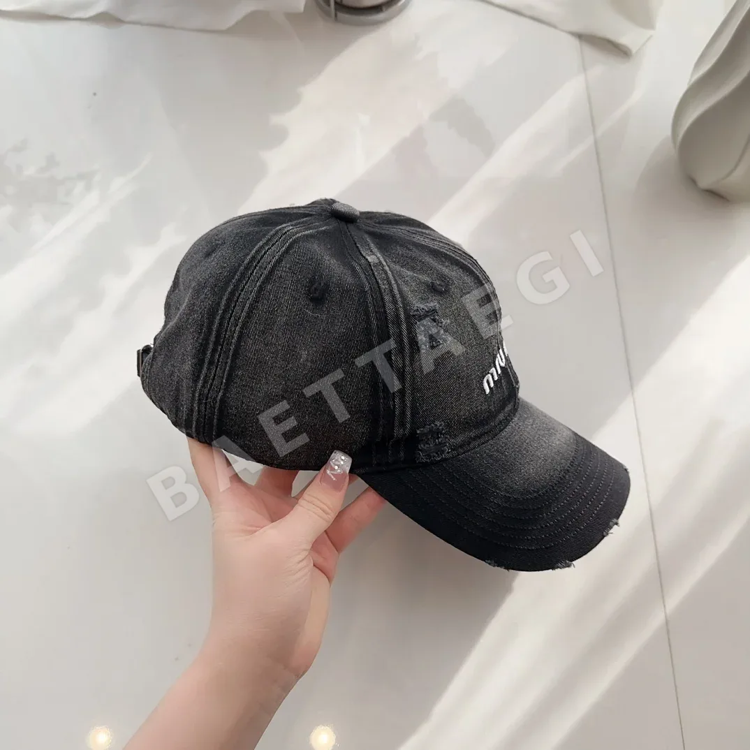 미우미우 모자 81066 Miu Miu Cap 상세 이미지 2
