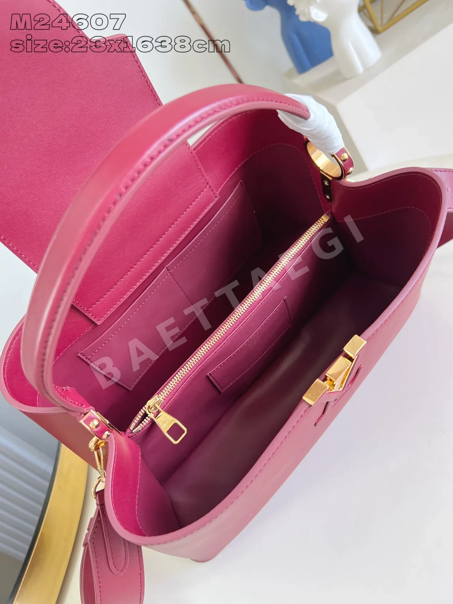 루이비통 카푸신 수플 라지 핸드백 M24607 상세 이미지 8
