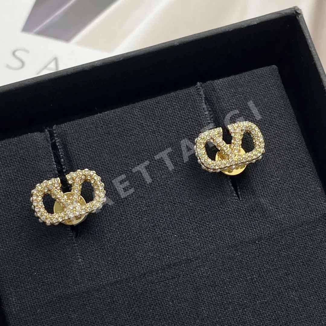 발렌티노 3D 큐빅 V자형 귀걸이 상세 이미지 7