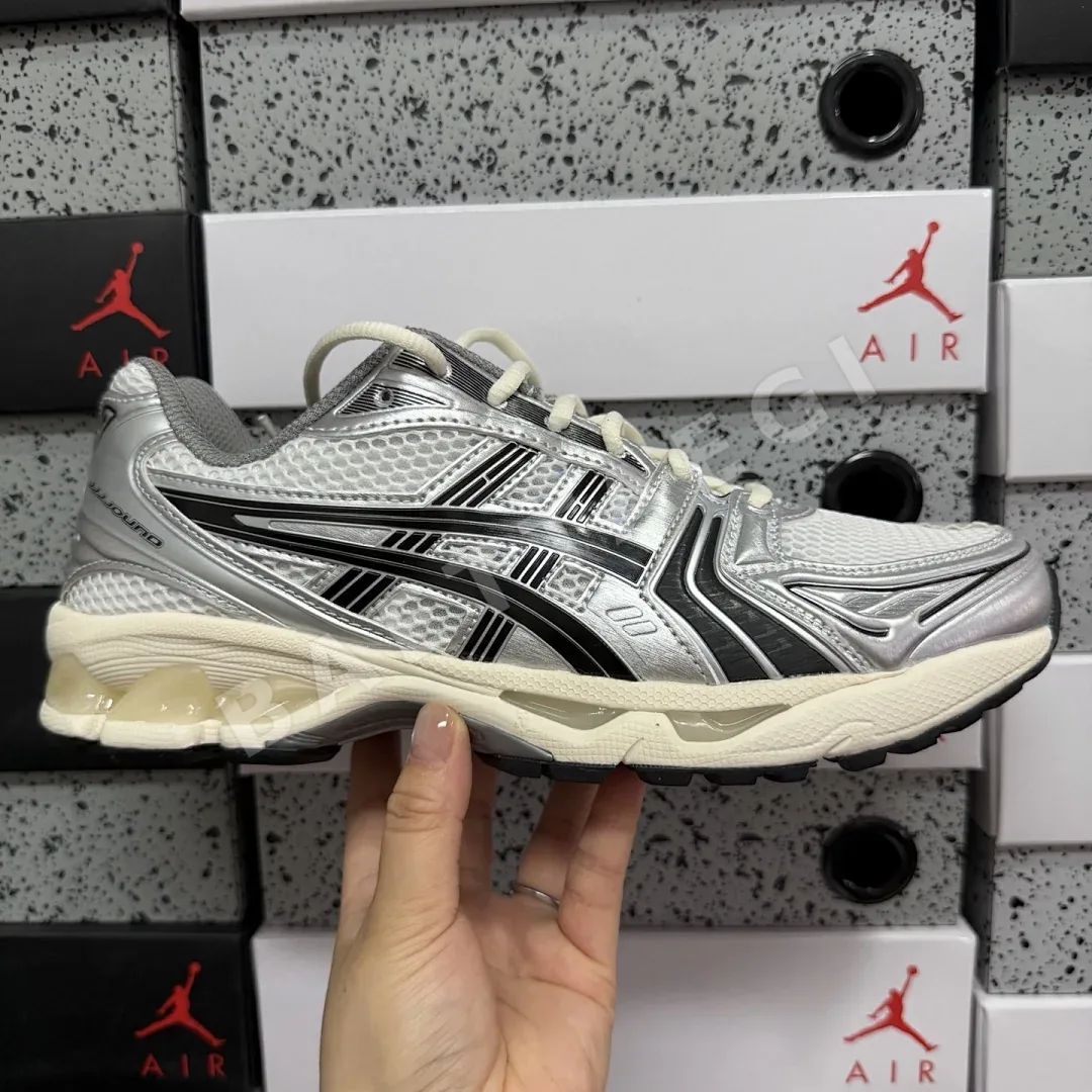 아식스 [TOP] 젤 카야노 14 1201A457-101 200309 Asics Gel-Kayano 14 JJJJound Silver Black 상세 이미지 4