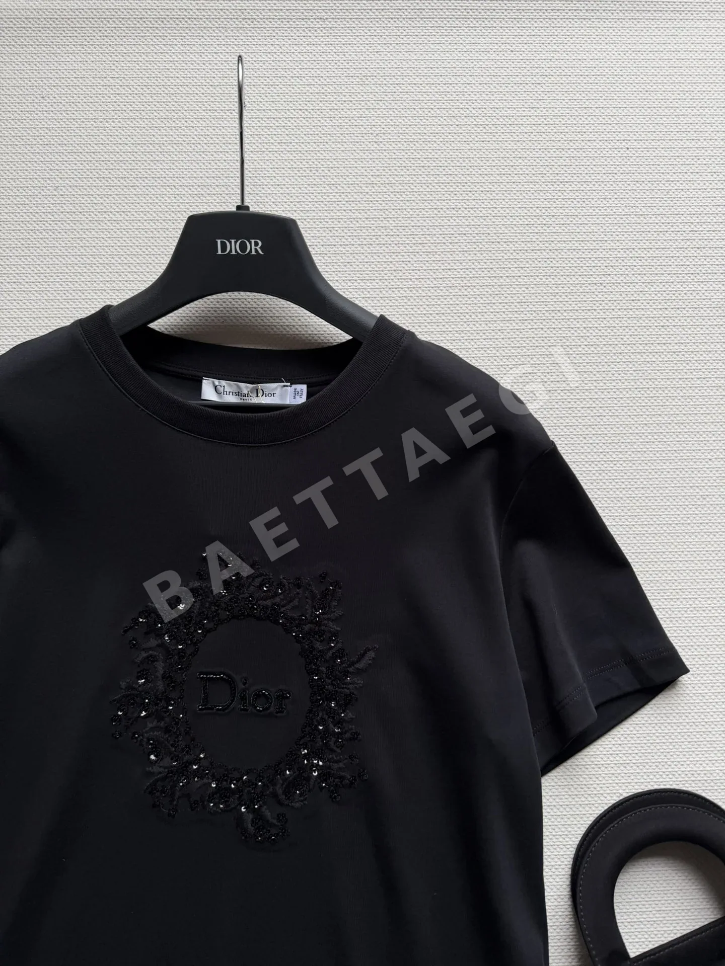 디올 여성 자수 반팔 티셔츠 상세 이미지 4