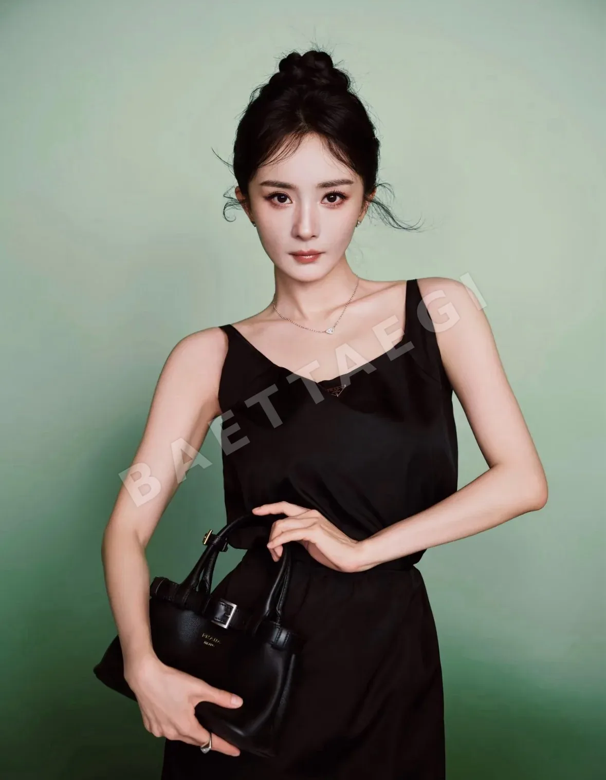프라다 블랙 새틴 여성 원피스 상세 이미지 7