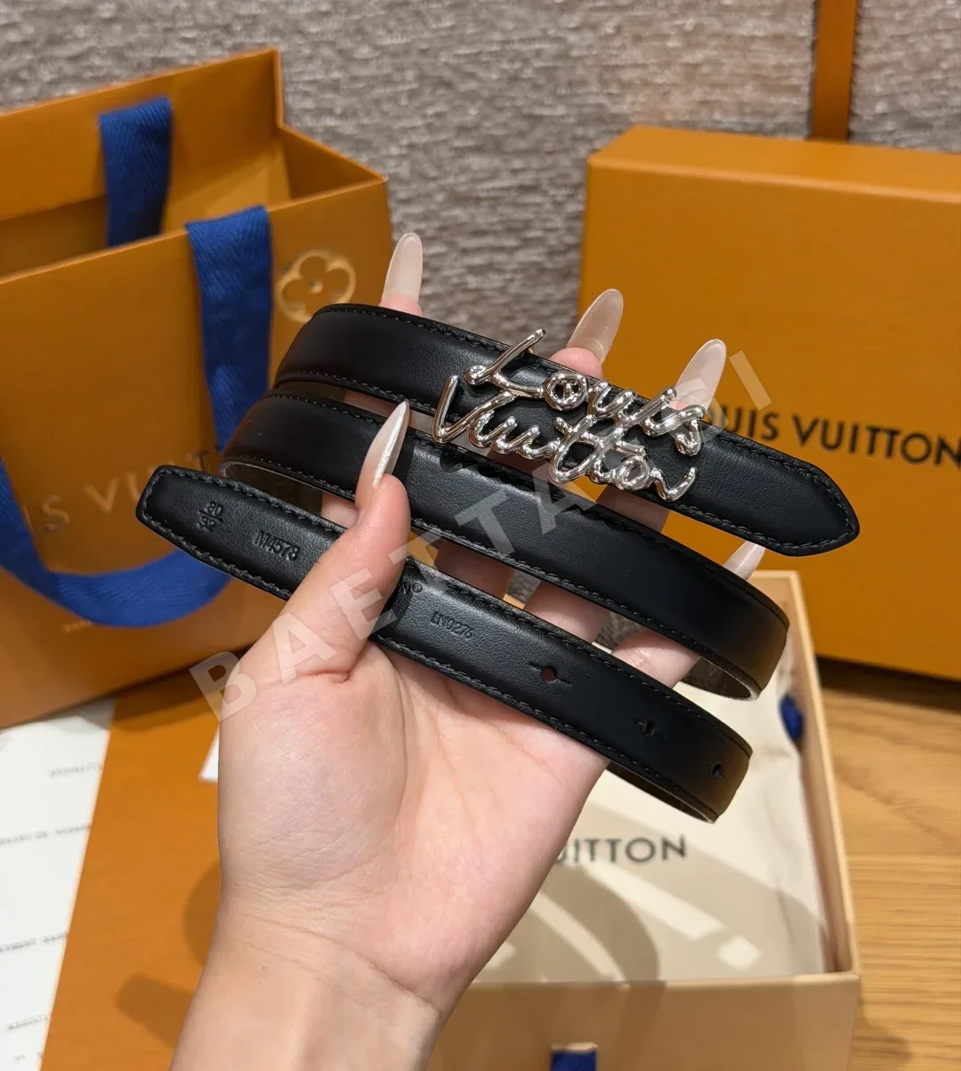 루이비통 스크립트 20mm 리버시블 카프스킨 벨트 상세 이미지 2