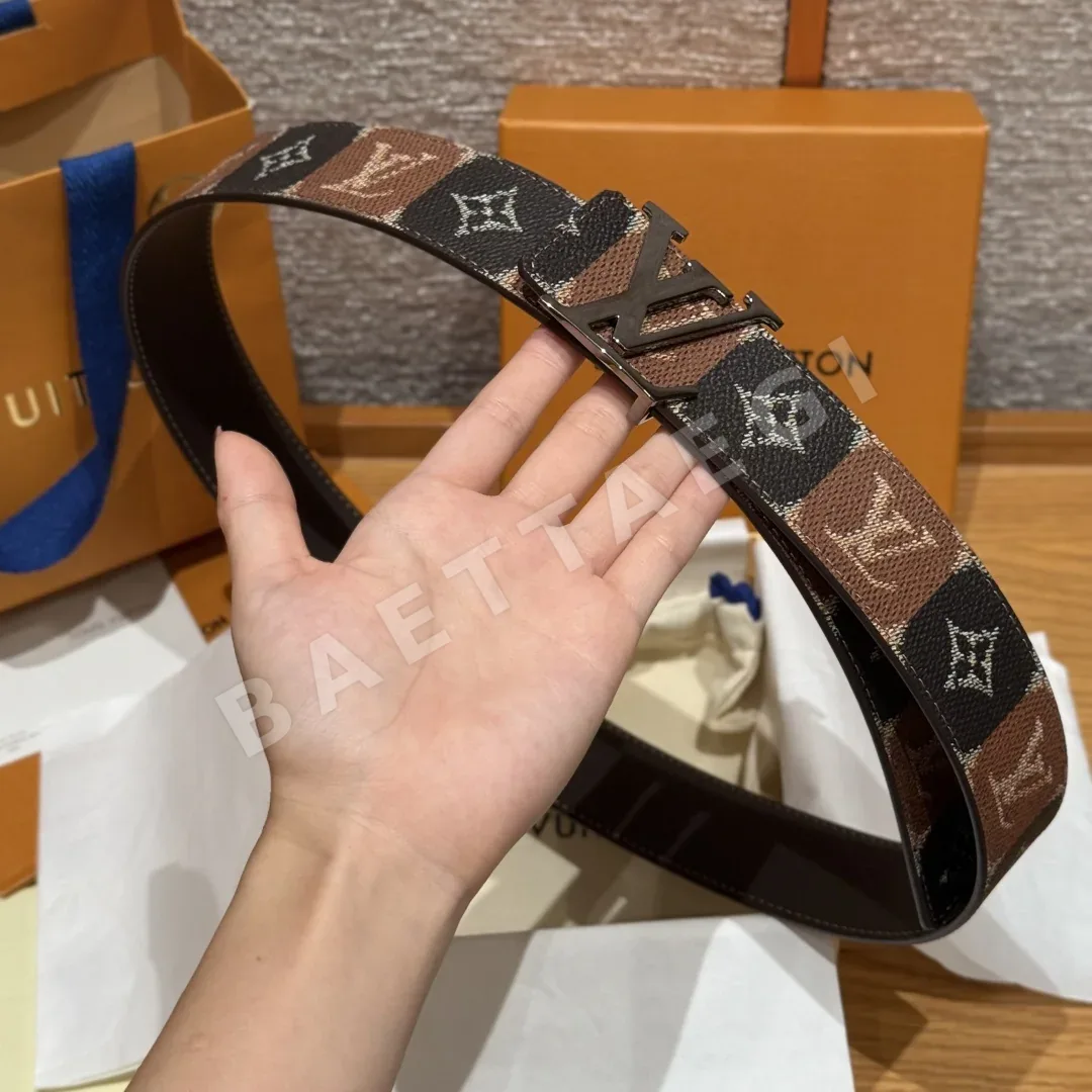 루이비통 칼리지 모노그램 리버시블 40mm 벨트 상세 이미지 4