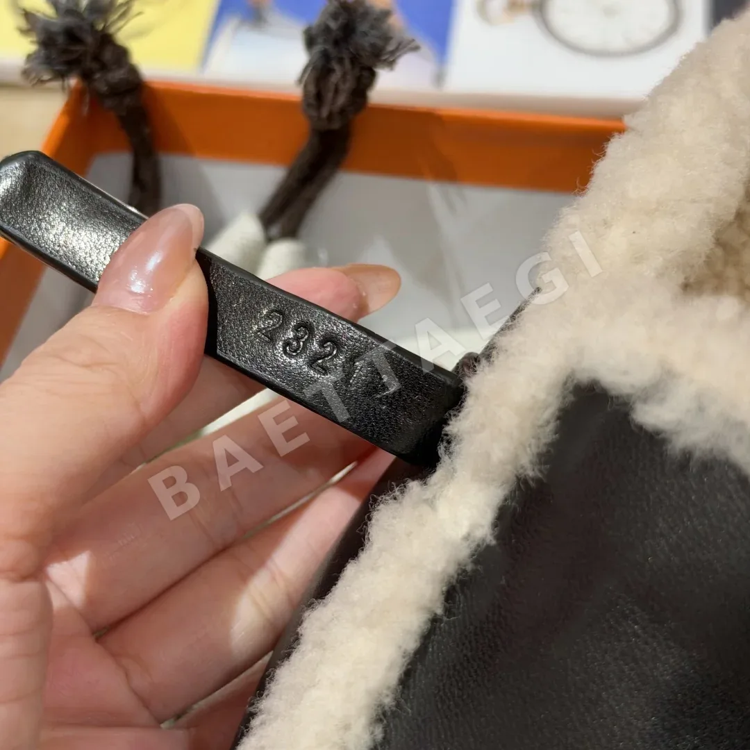 에르메스 샌들 검정 가죽 상세 이미지 3