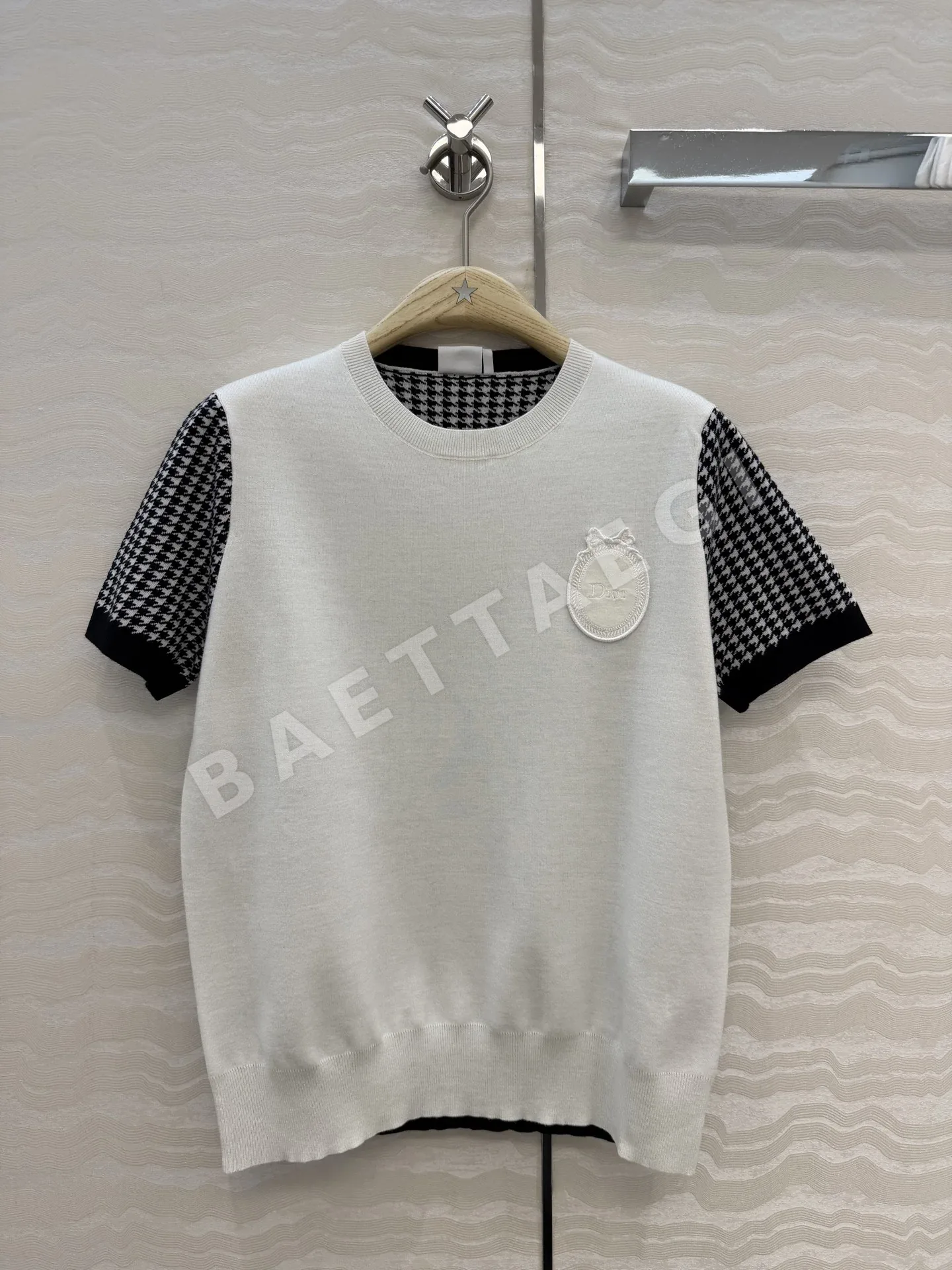 디올 여성 반팔 92623