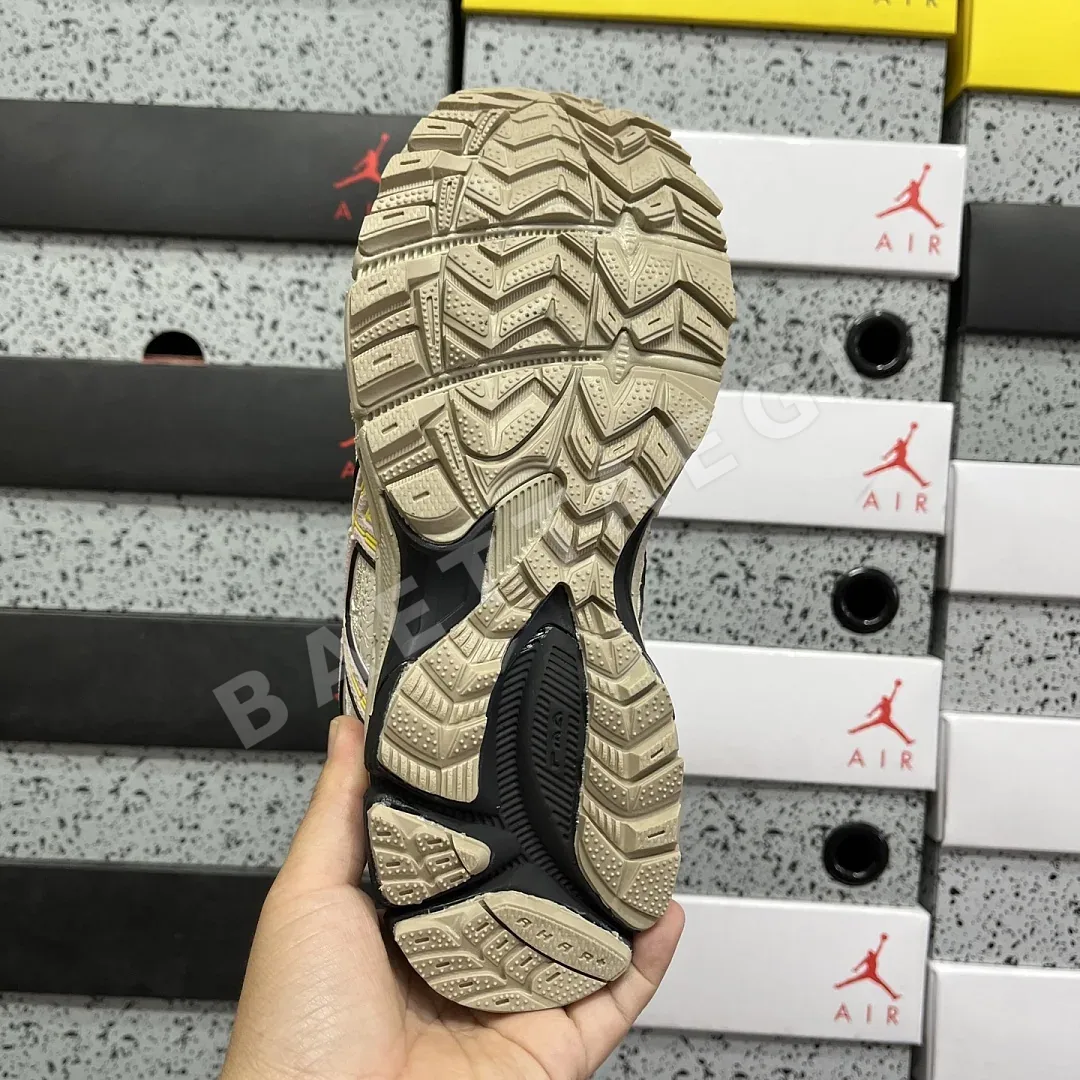 아식스 [XY] 젤 카하나 8 1012A978-201 200338 Asics Gel-Kahana 8 상세 이미지 6
