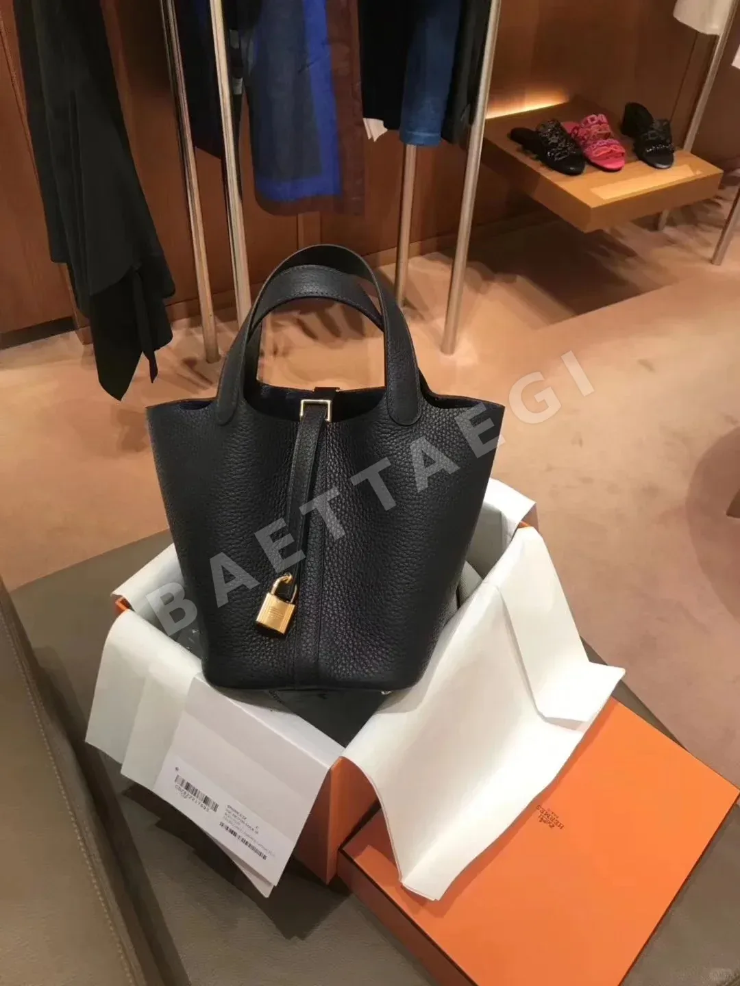 에르메스 피코탄 락 18 가방 상세 이미지 3