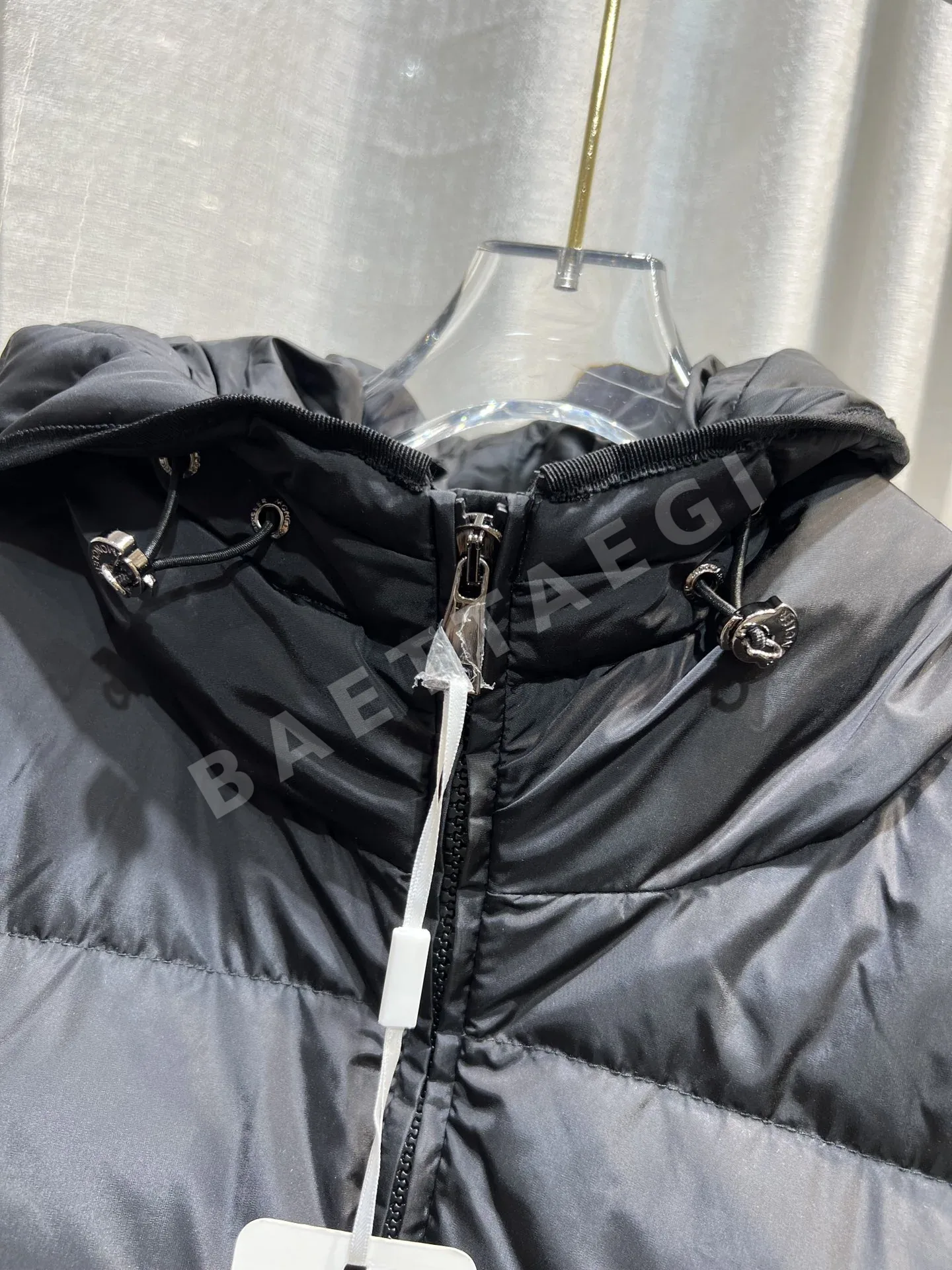 몽클레르 여성 롱 후드 다운 패딩 점퍼 상세 이미지 8