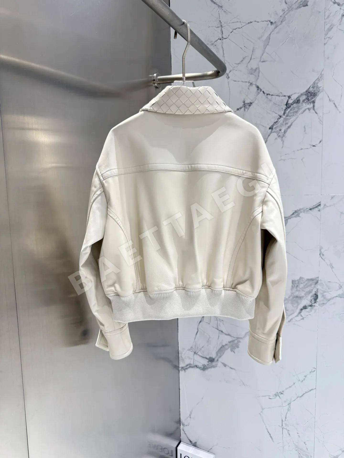 보테가베네타 여성 램스킨 라펠 자켓 상세 이미지 9