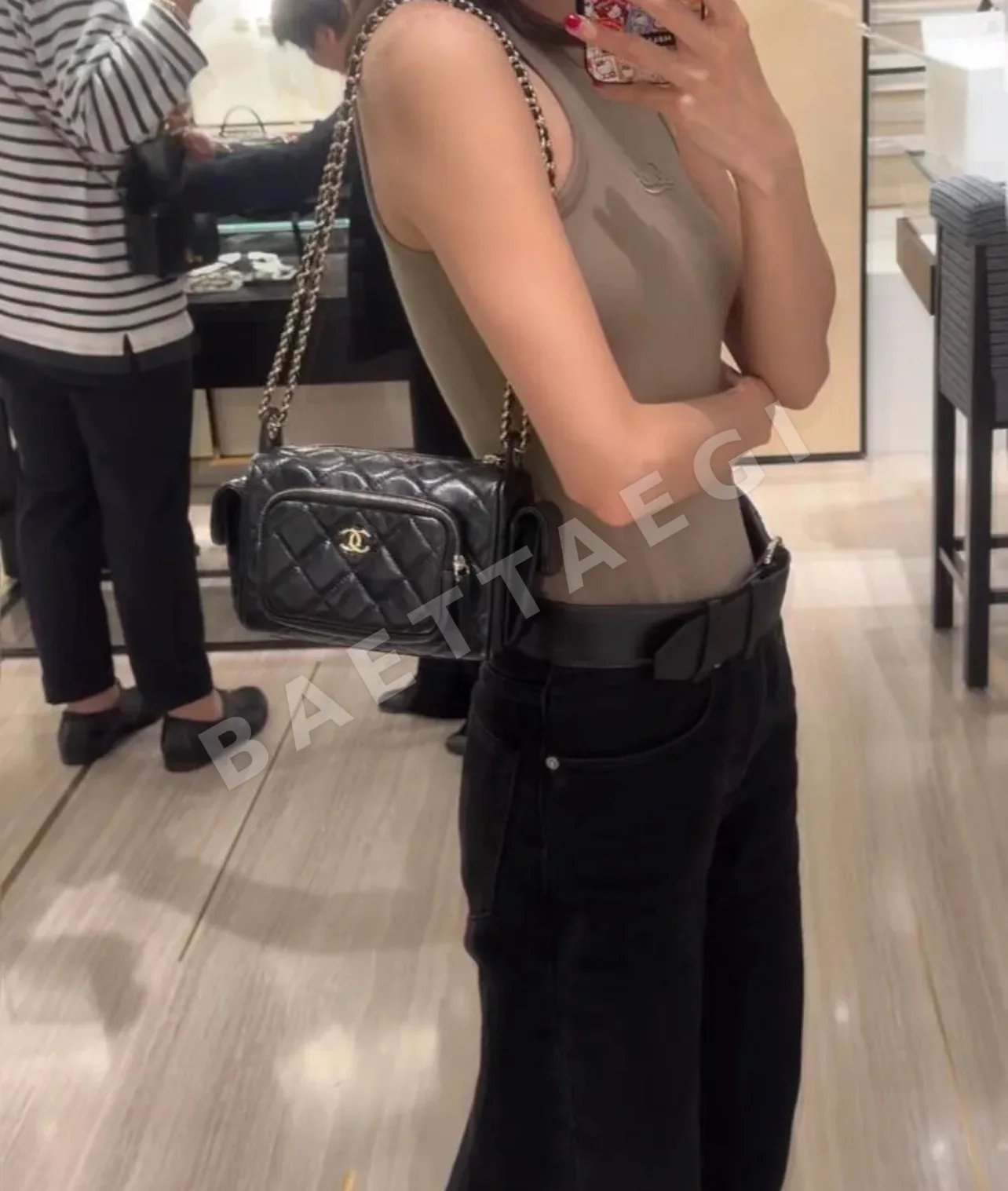 샤넬 24K 왁스램스킨 멀티 포켓 카메라백 미니 라지 가방 24K 상세 이미지 2