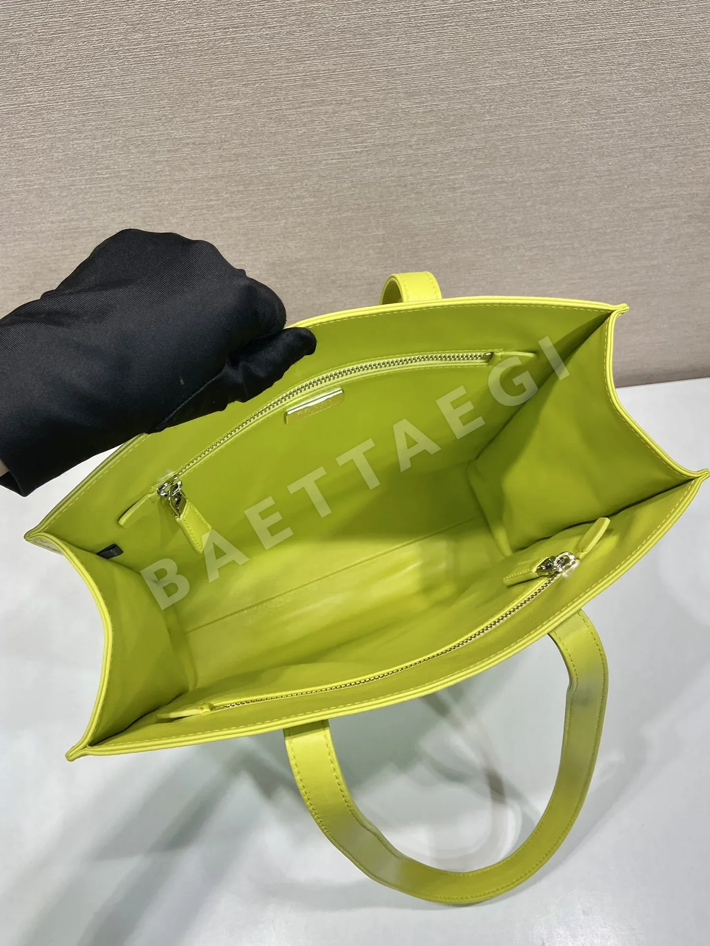 프라다 램스킨 플리츠 스몰 토트백 1BG459 상세 이미지 8