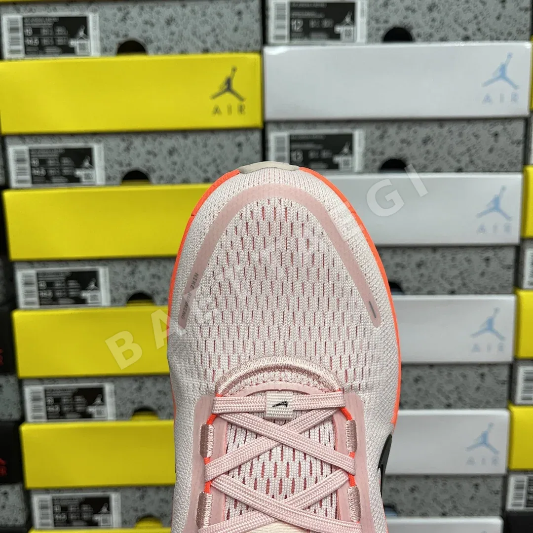 나이키 줌 보메로 18 HM6804-600 201098 Nike Zoom Vomero 18 상세 이미지 10