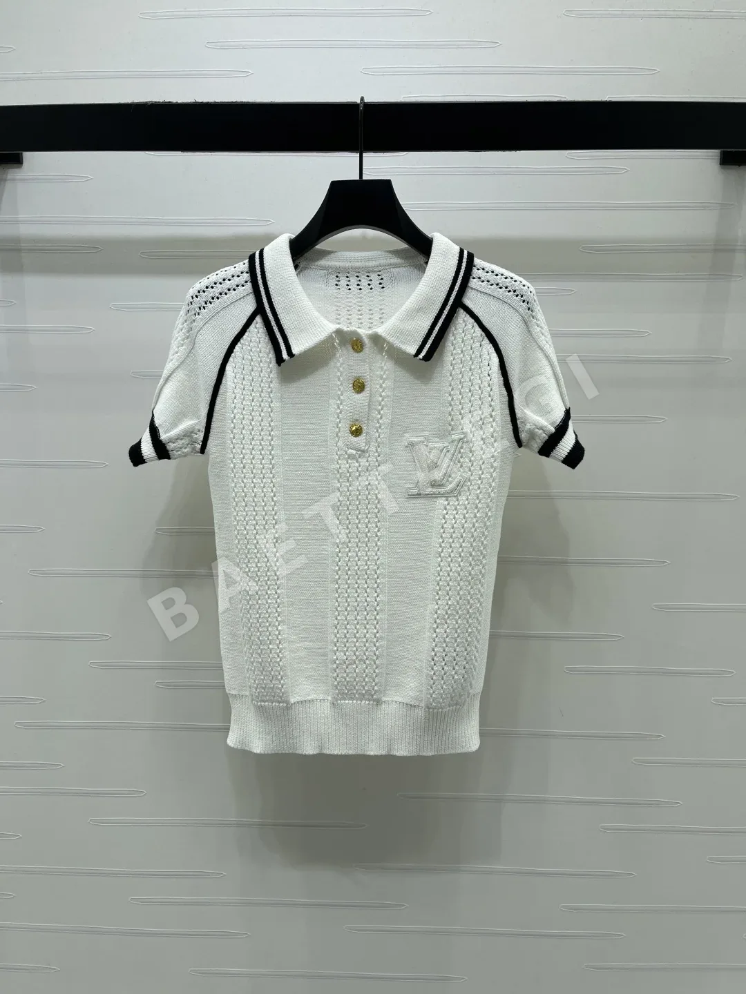 루이비통 래글런 카라 스트라이프 니트 반팔 탑 52008