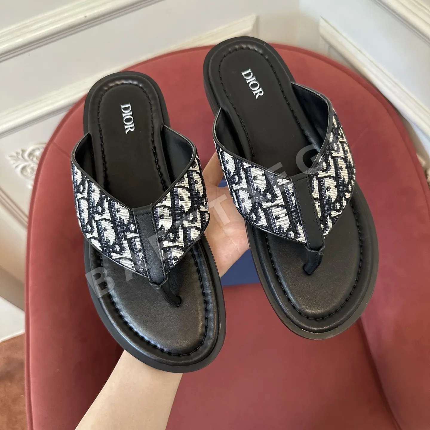 디올(Dior)의 알리아스 통 샌들 슬리퍼 상세 이미지 8