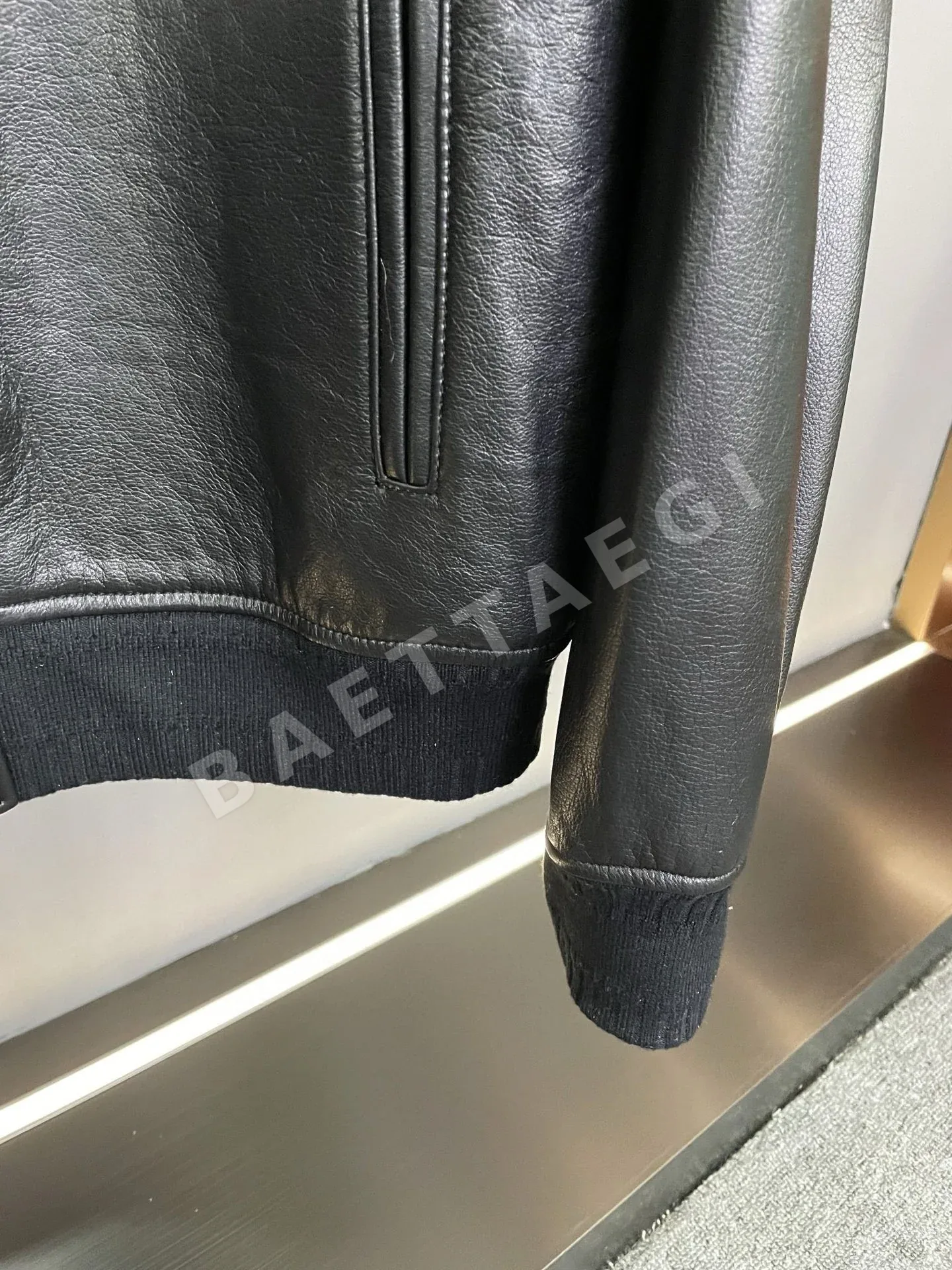 지방시 램스킨 베이스볼 남성 자켓 상세 이미지 4