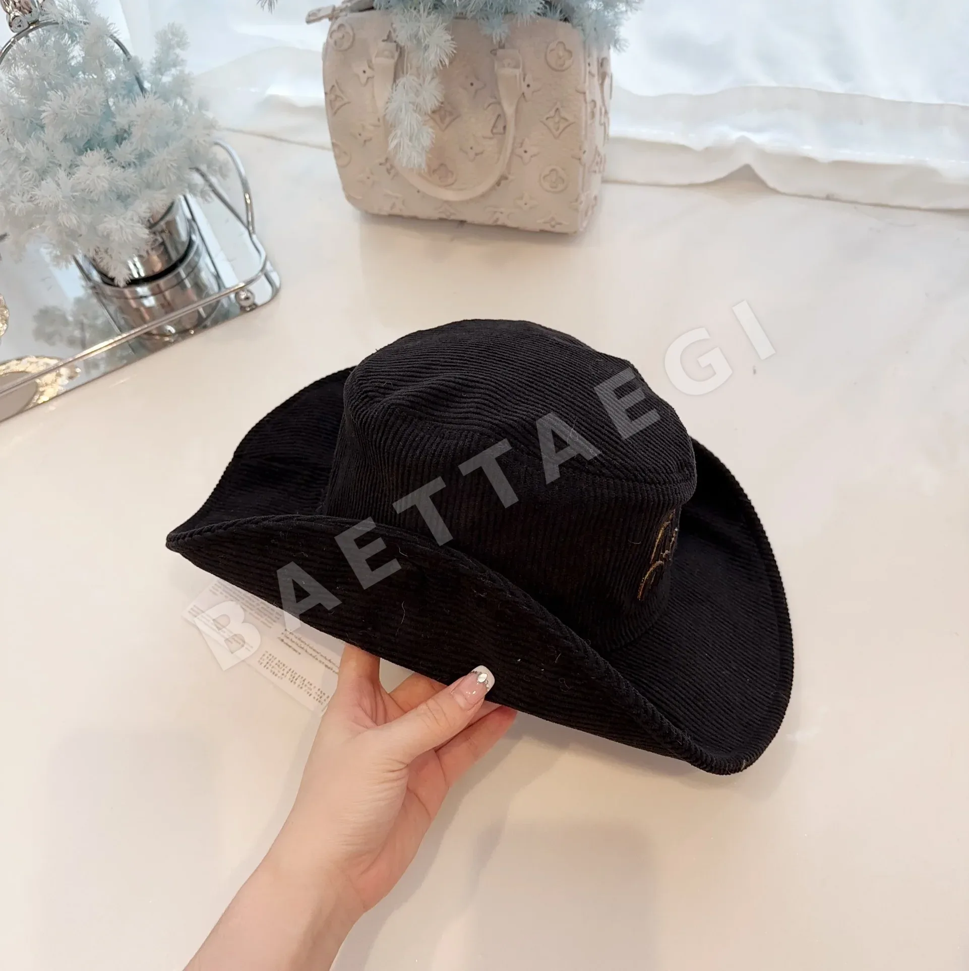 미우미우 모자 81154 Miu Miu Cap 상세 이미지 5