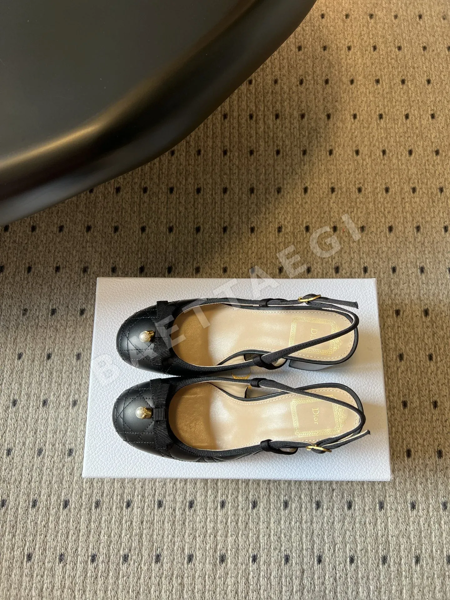 디올 새틴 리본 진주 장식 오픈백 청키힐 샌들 상세 이미지 6