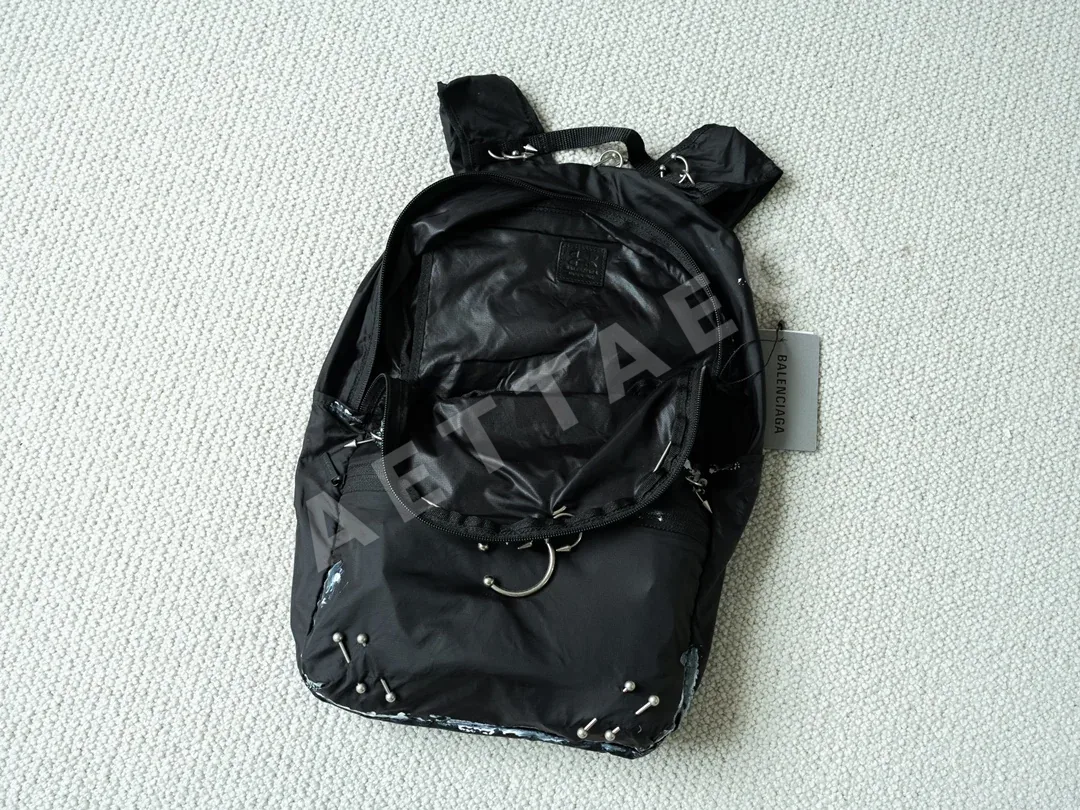 발렌시아가 앤티크 실버 지퍼 백팩 상세 이미지 4