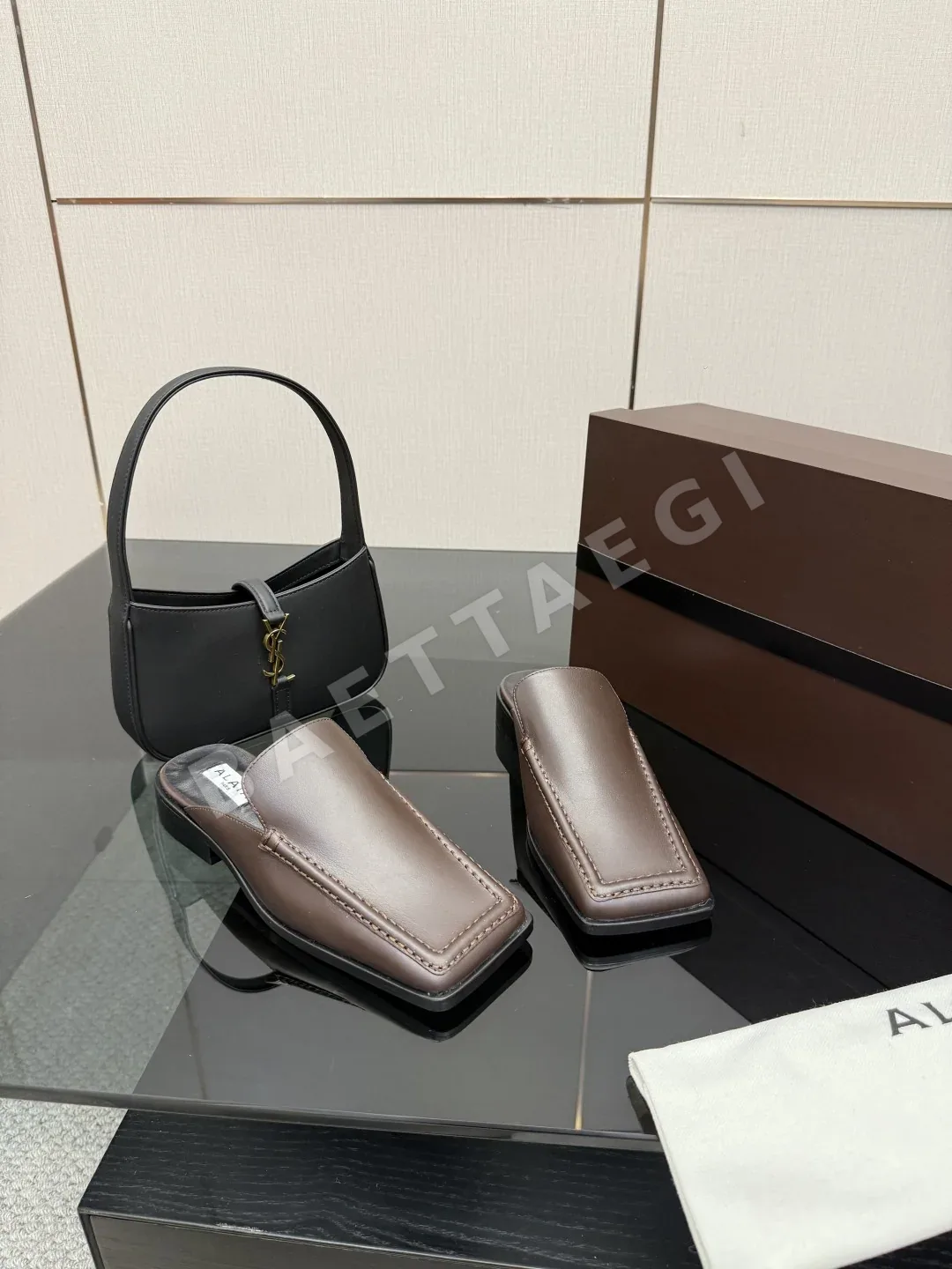 알라이아 클래식 로퍼 상세 이미지 3