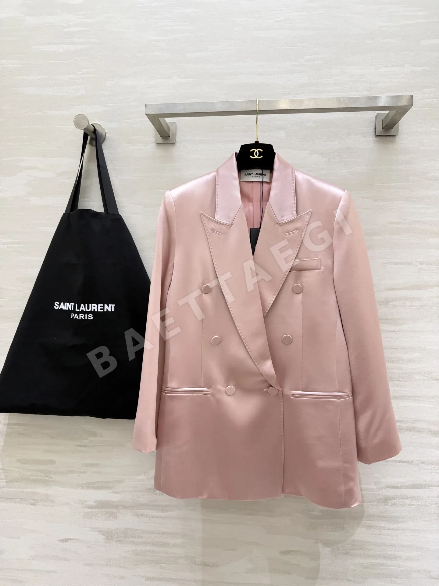 생로랑 아세테이트 새틴 더블브레스트 자켓 103318