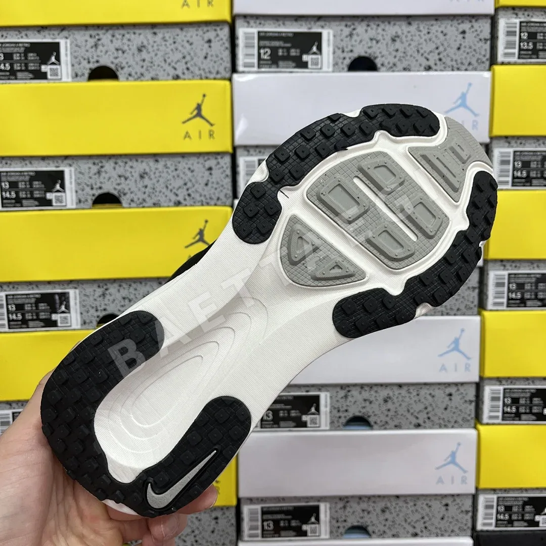 나이키 줌 보메로 18 HM6803-007 201096 Nike Zoom Vomero 18 상세 이미지 9