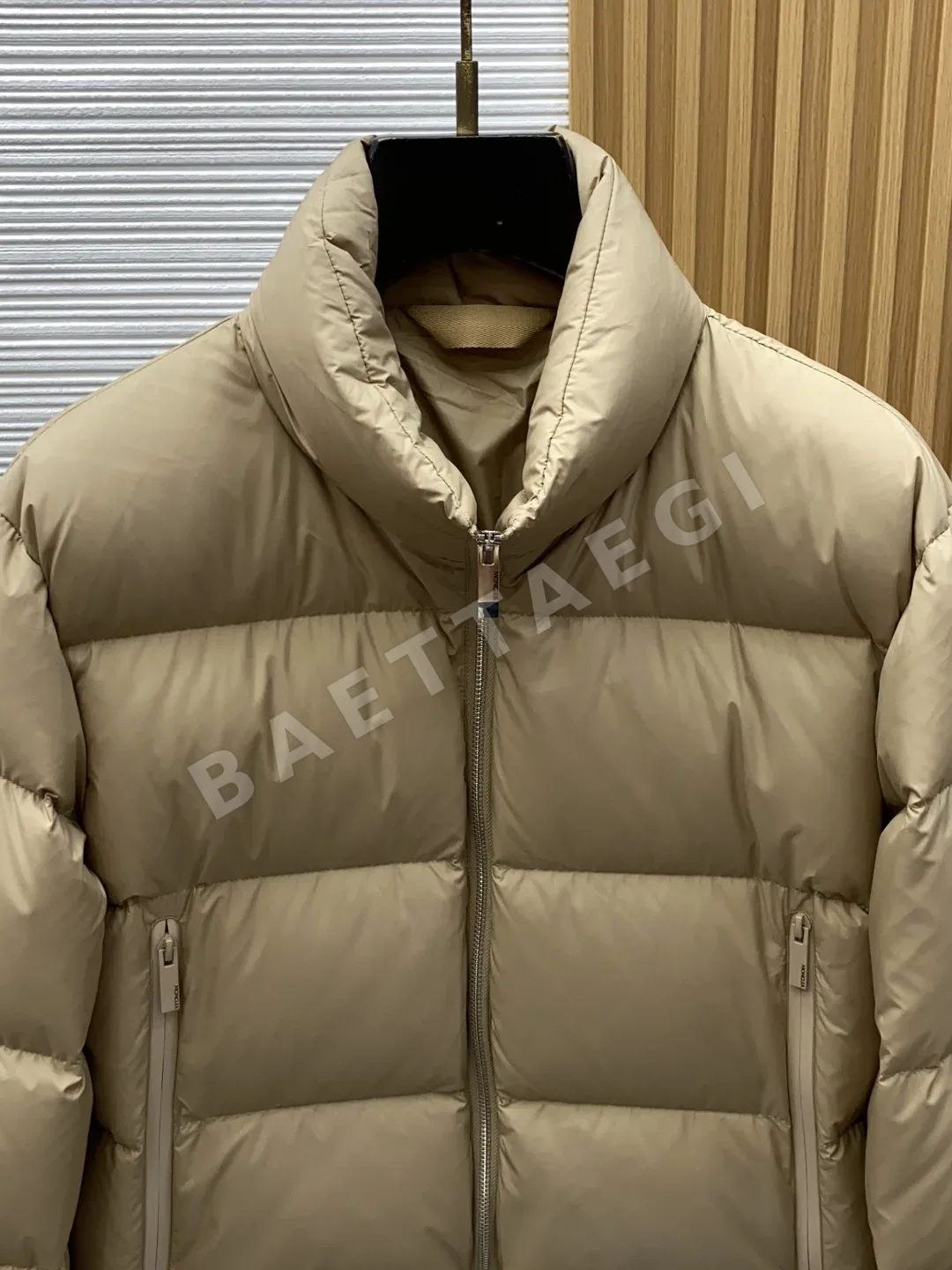 몽클레르 남성 덕다운 패딩 상세 이미지 2