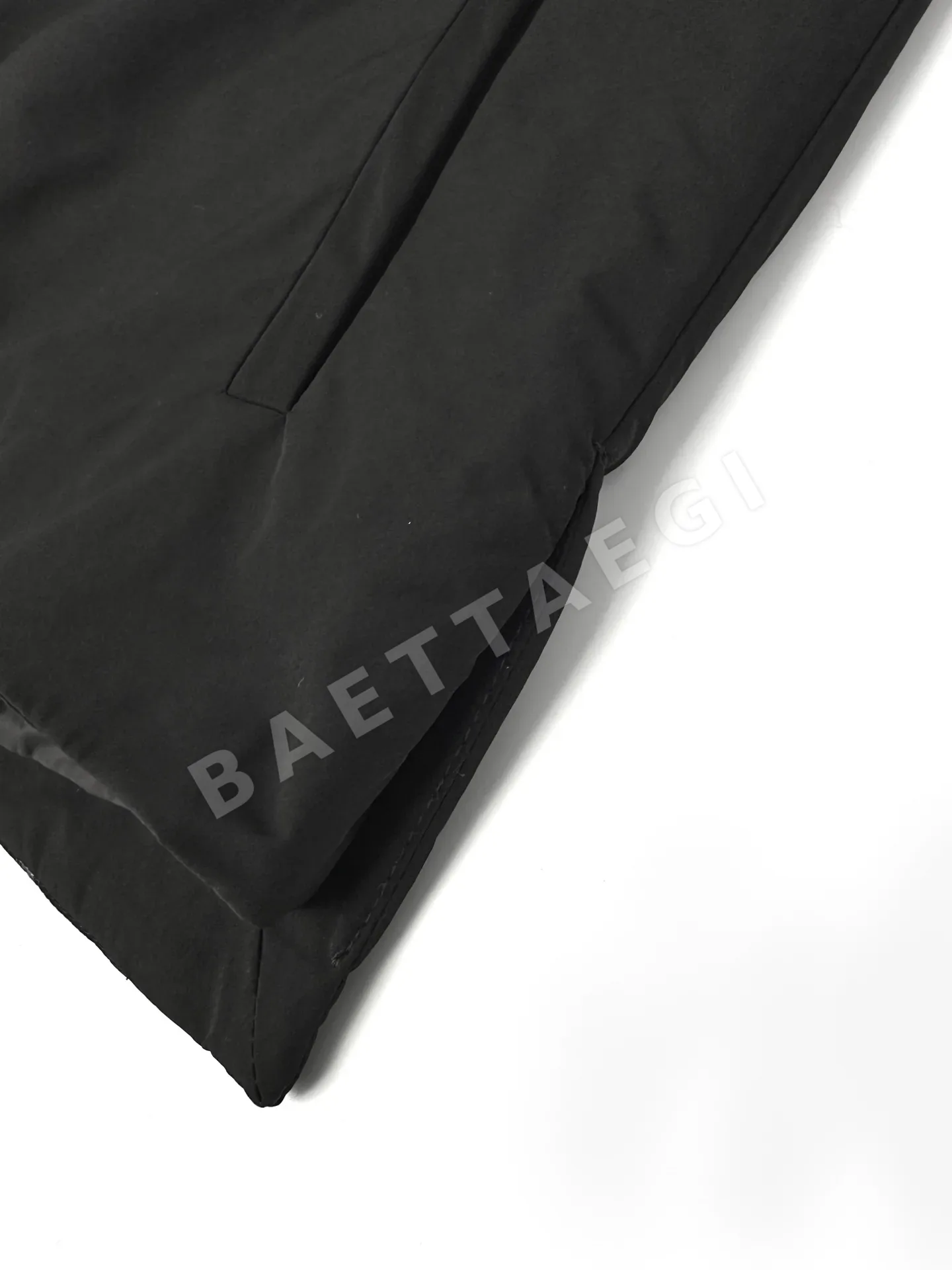 몽클레르 가죽 패치포켓 다운 자켓 상세 이미지 12