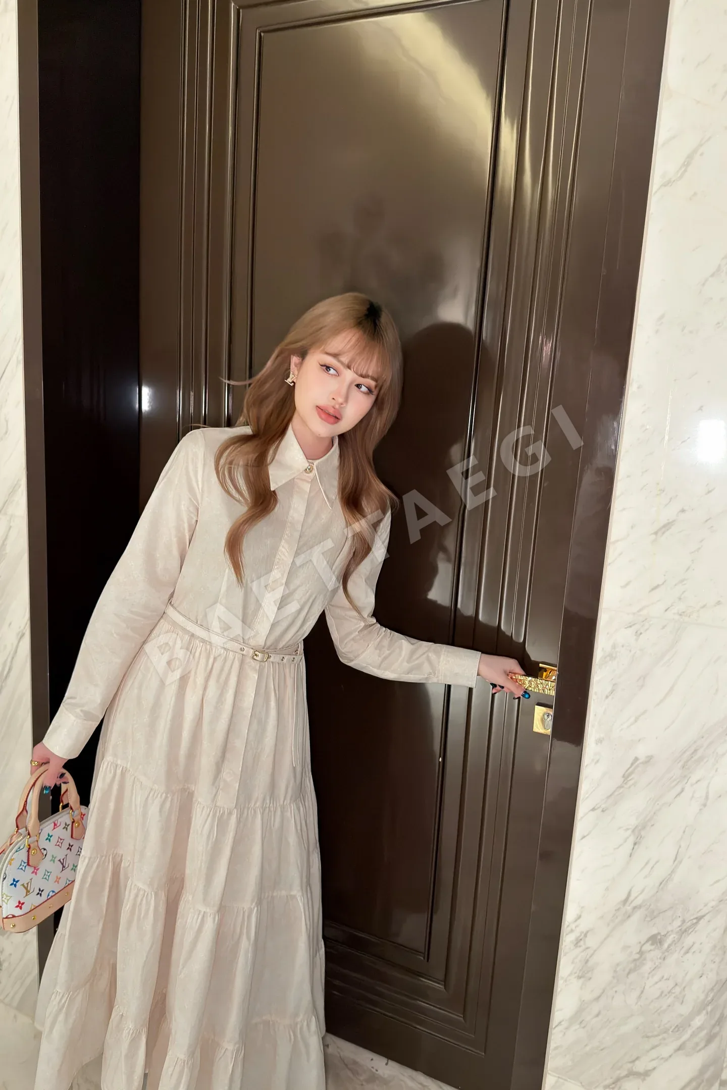 루이비통 로고 프린트 벨트 롱 셔츠 원피스 상세 이미지 7