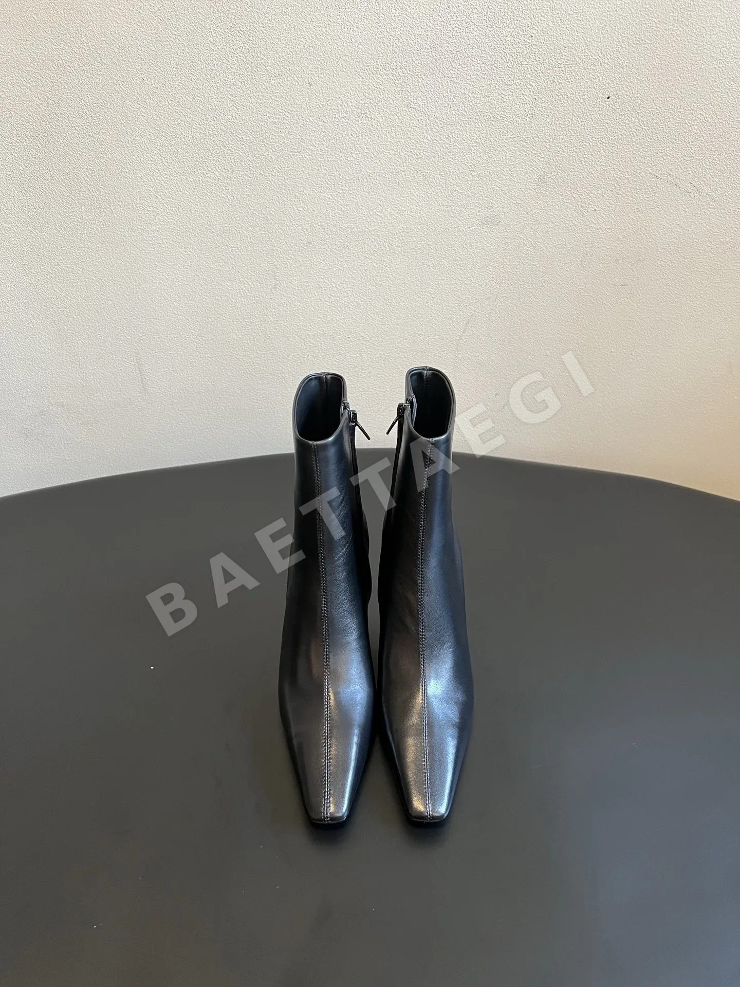 생로랑 부츠 여성 포인티드 토 193133