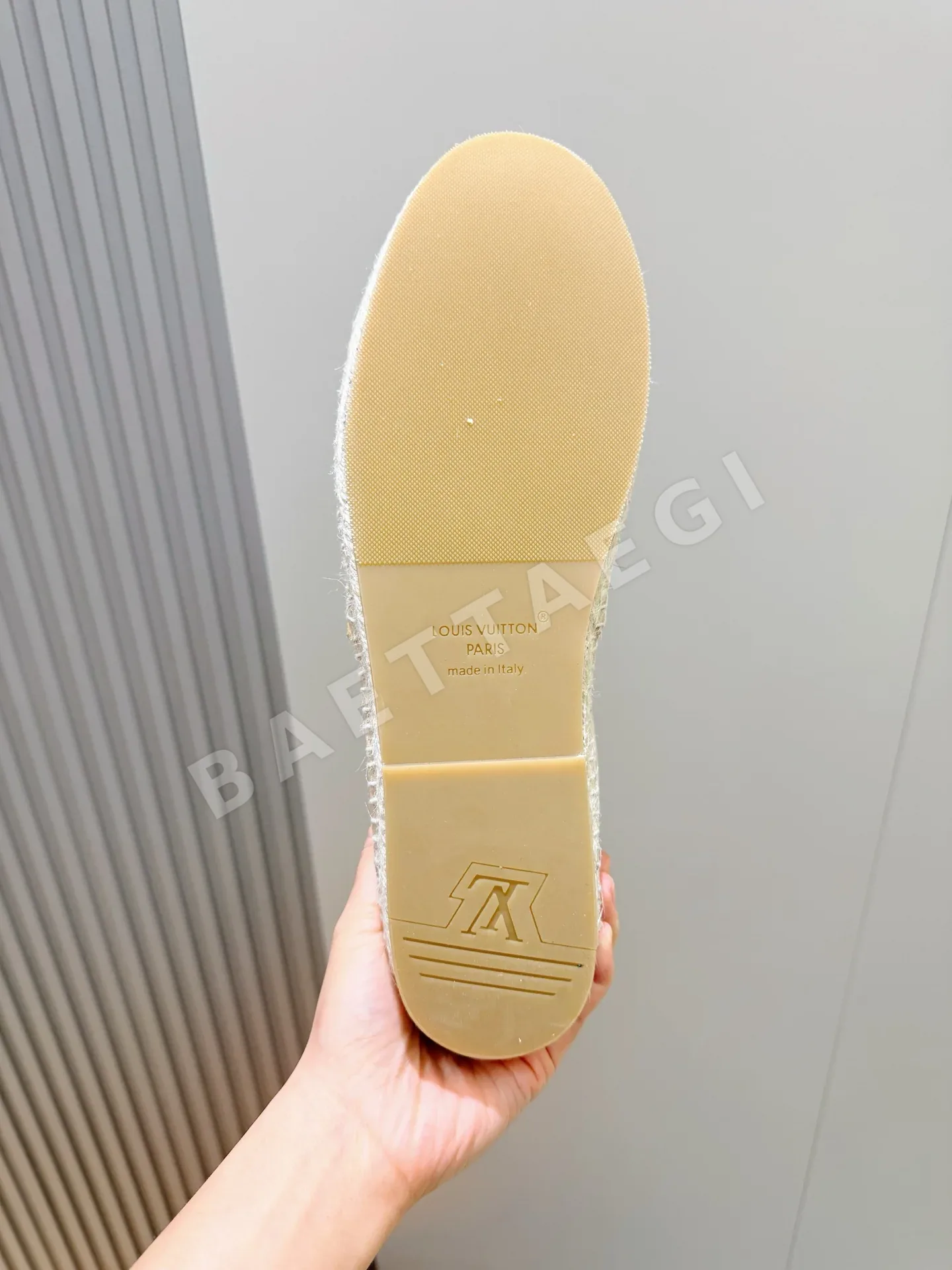 루이비통 로퍼 남성 스웨이드 미니멀 스타일 상세 이미지 9