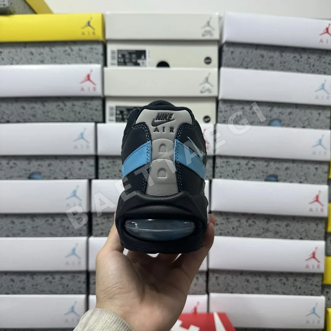 나이키 [XY] 에어 맥스 95 OG IB1667-001 201330 Nike Air Max 95 OG Big Bubble Baltic Blue 상세 이미지 8