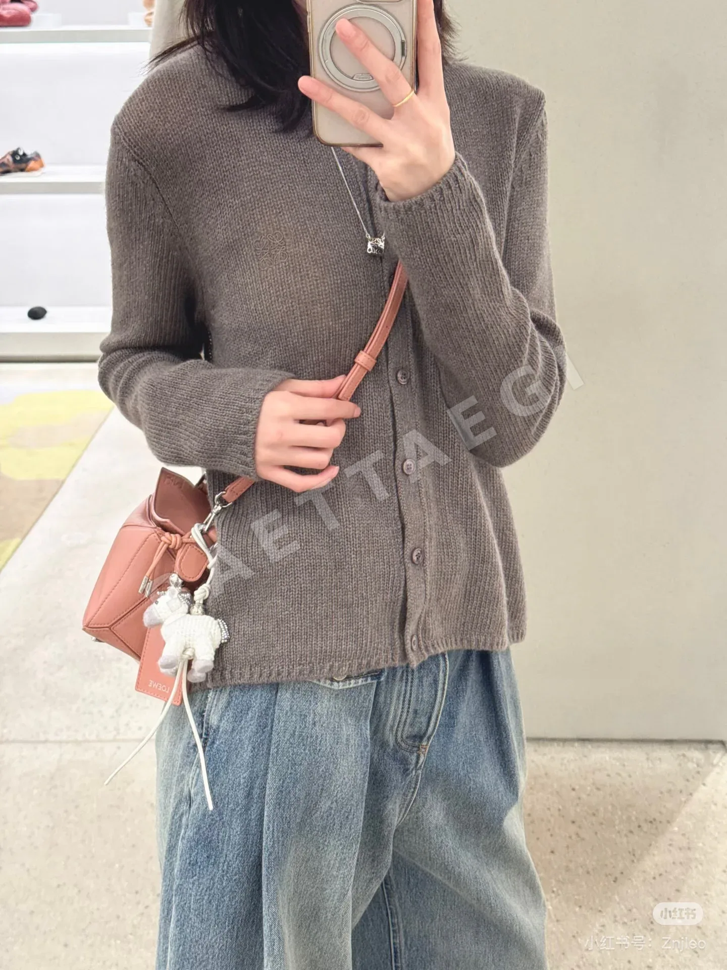 로에베 캐시미어 시스루 버튼 가디건 96572
