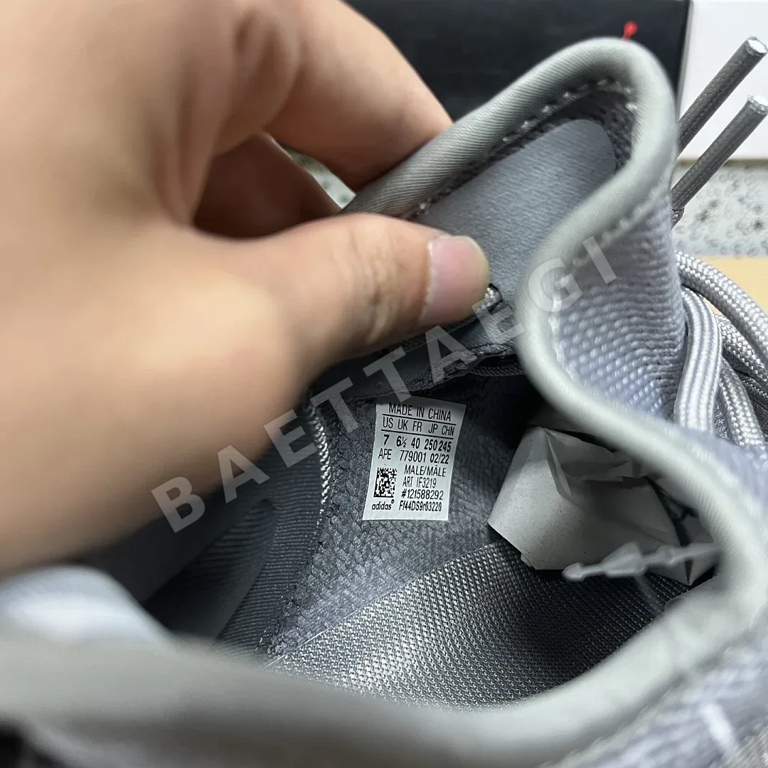 아디다스 [R] 이지 부스트 350 V2 2.0 IF3219 200745 Adidas Yeezy Boost 350 V2 2.0 상세 이미지 6