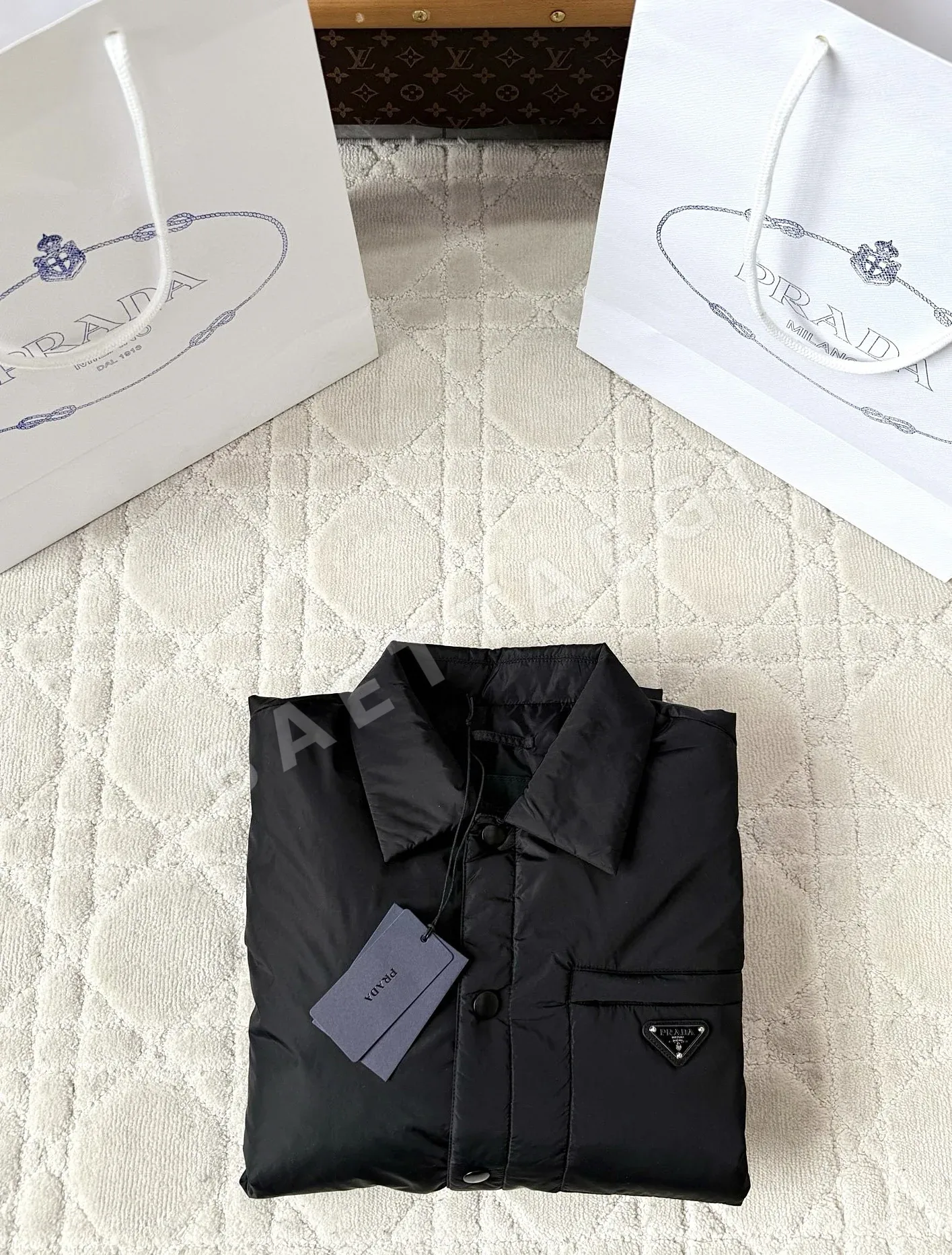 프라다 리사이클 나일론 경량 코튼 자켓 상세 이미지 3