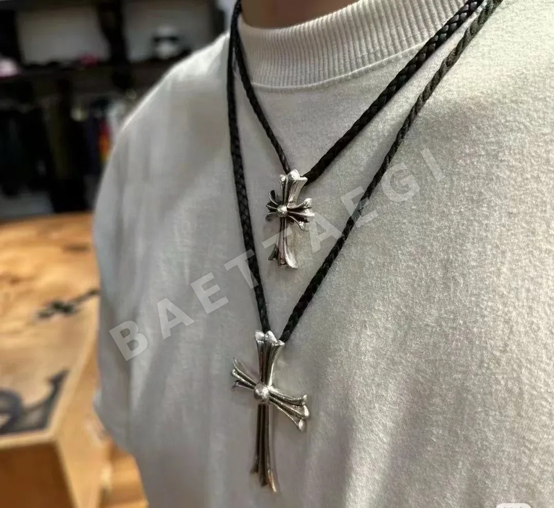 크롬하츠 가죽 코드 십자가 목걸이 상세 이미지 6