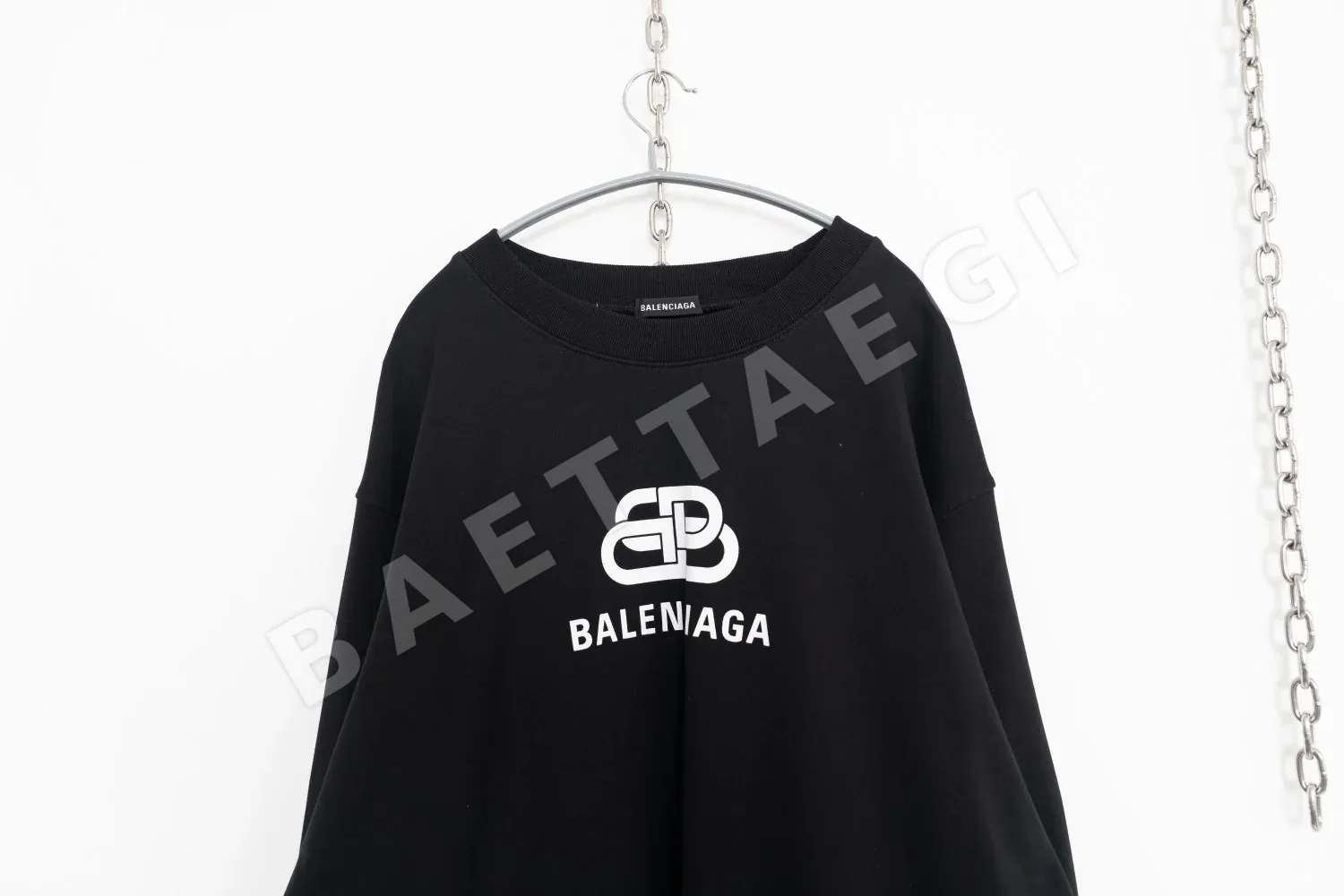발렌시아가 남성 크루넥 긴팔 스웨트셔츠 상세 이미지 3
