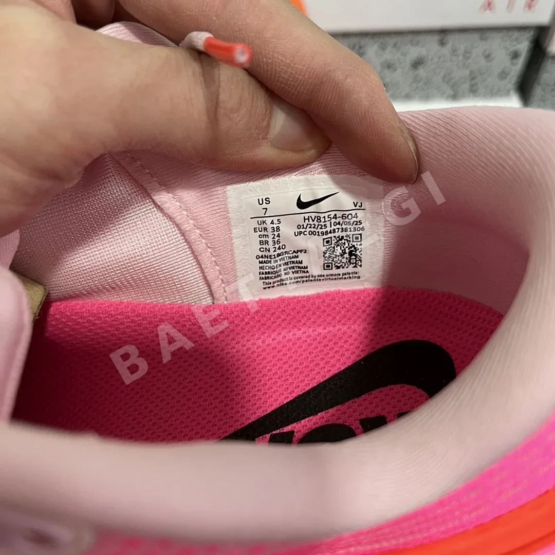 나이키 줌 보메로 18 HV8154-604 201116 Nike Zoom Vomero 18 상세 이미지 5