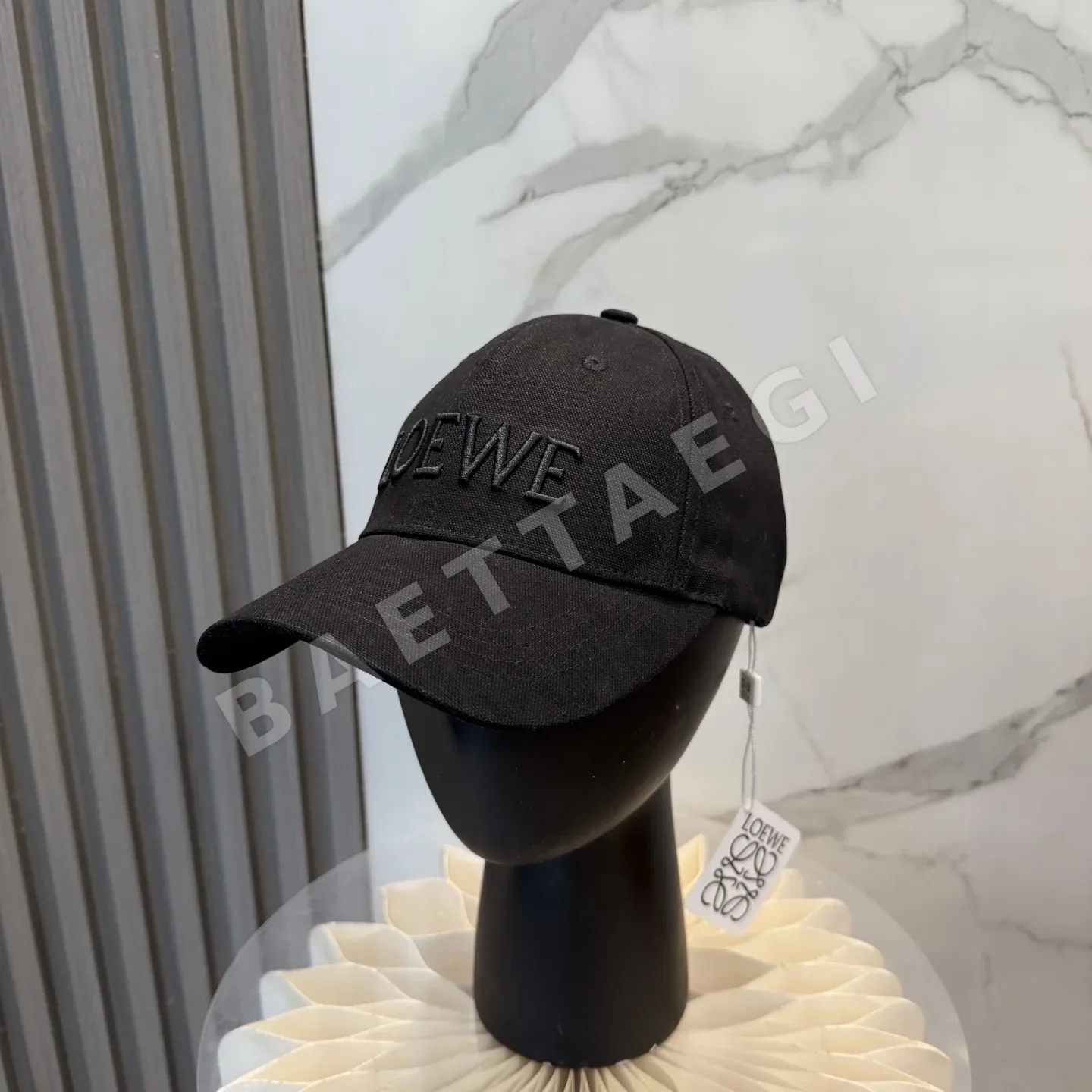 로에베 자수 베이스볼 캡 118504